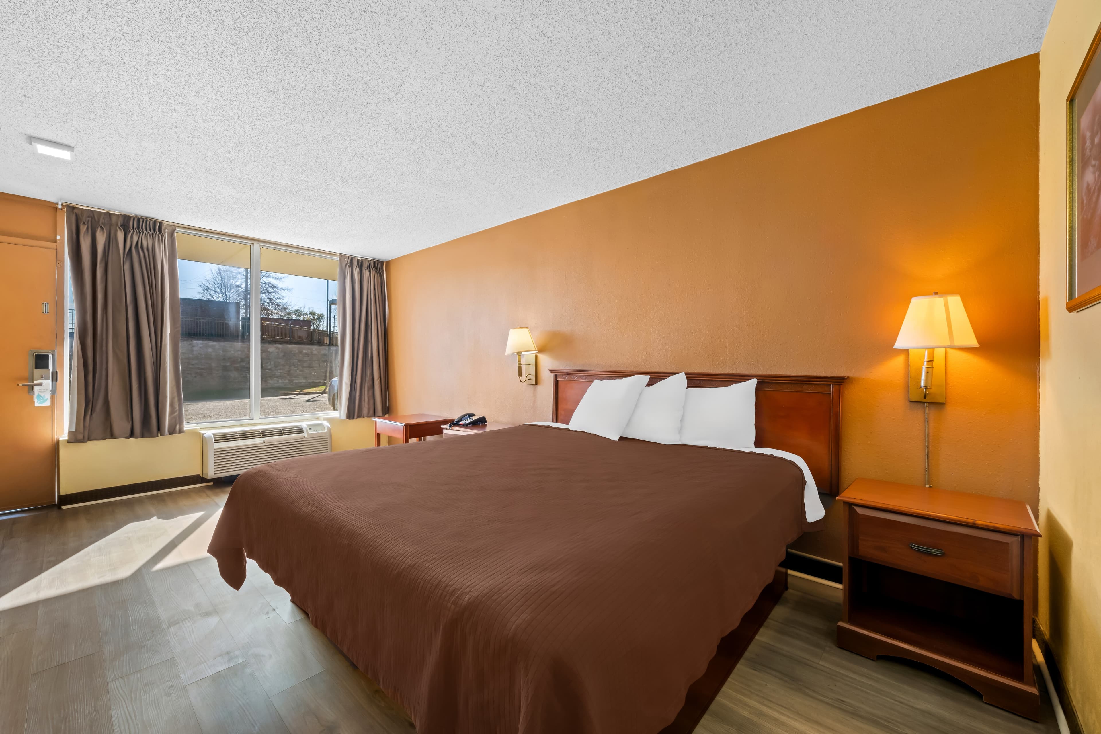 Rodeway Inn Monroe — 14