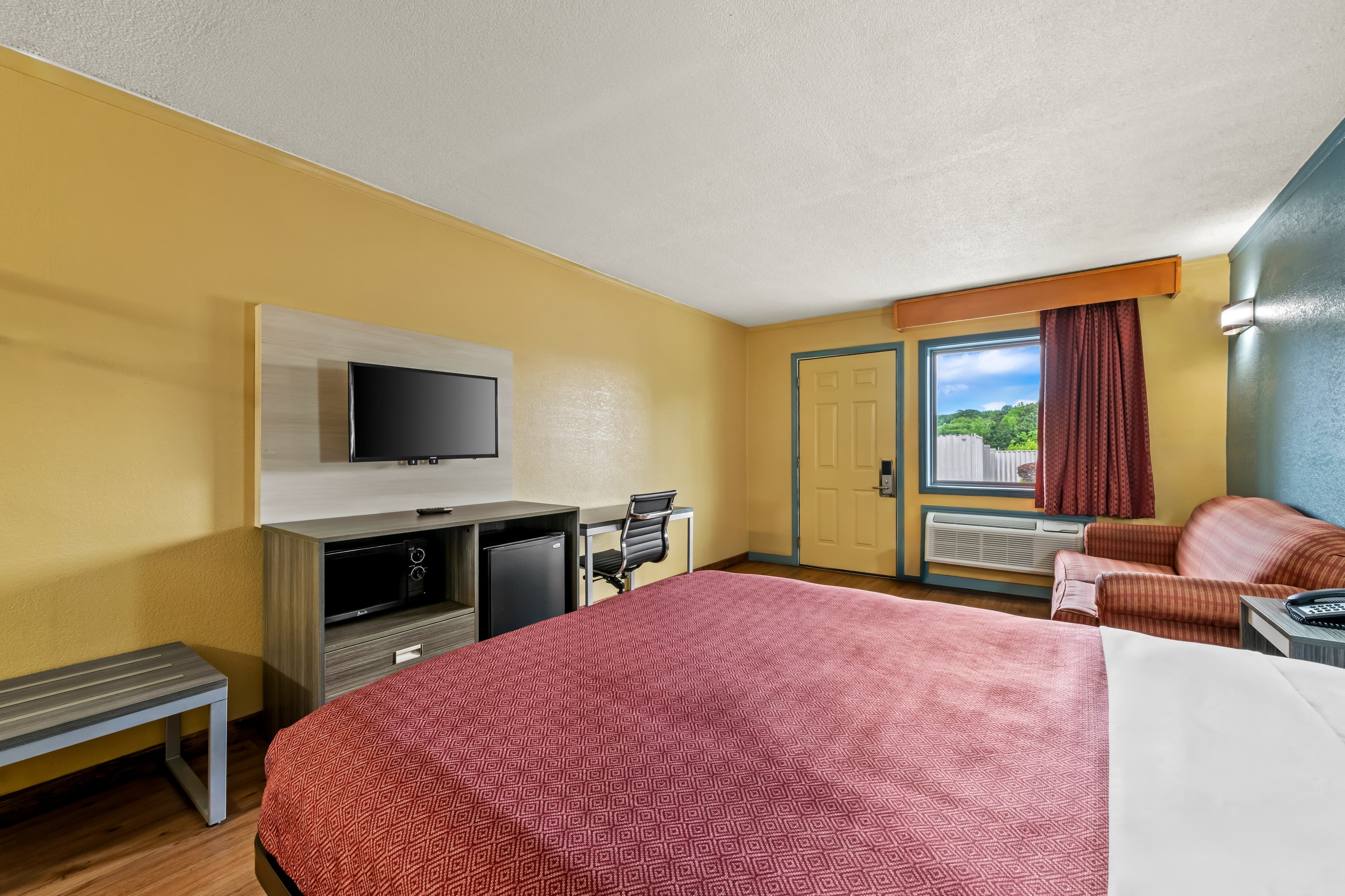 Econo Lodge Charlotte Airport Area - Image 5