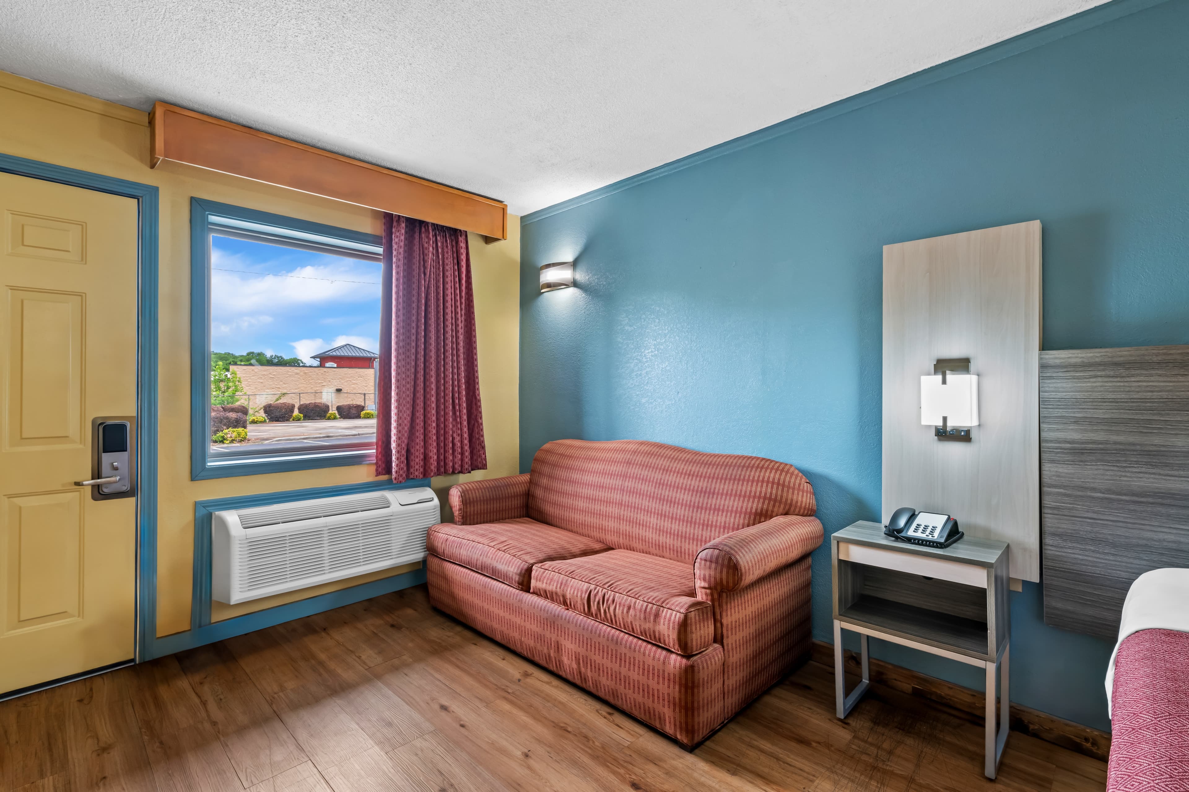 Econo Lodge Charlotte Airport Area — 6