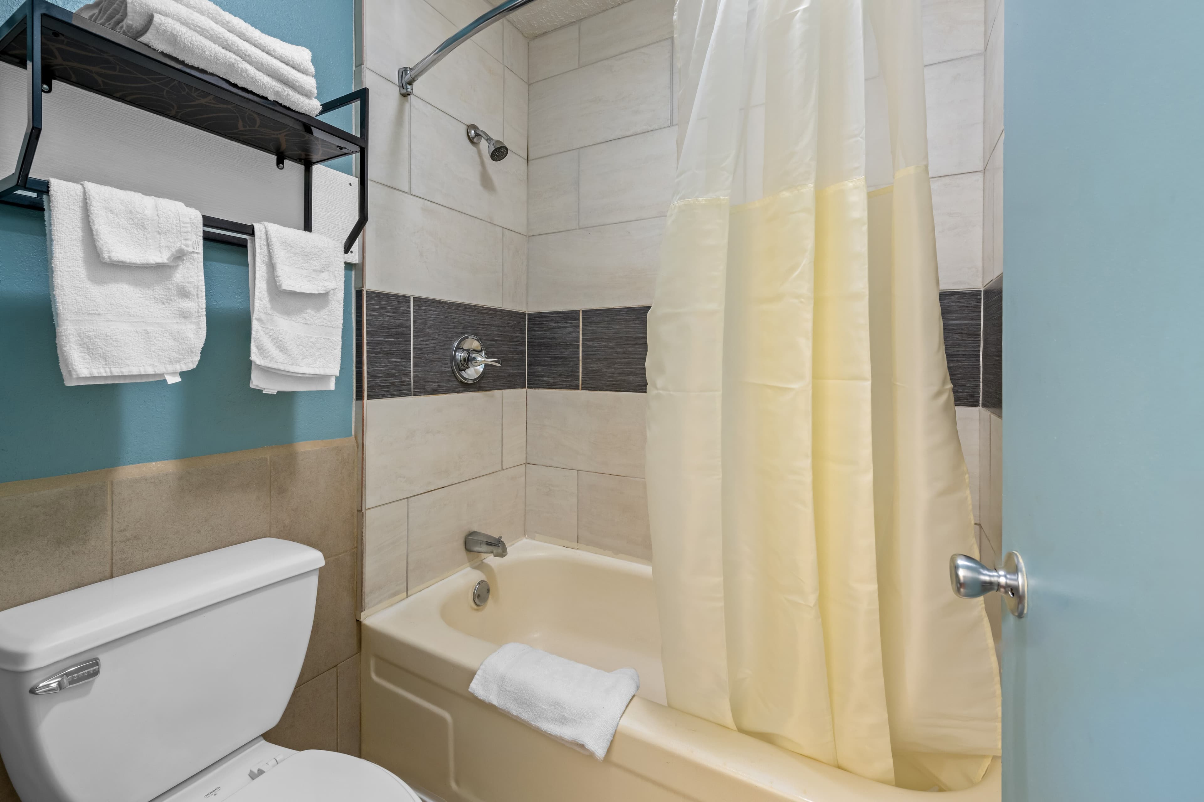 Econo Lodge Charlotte Airport Area — 14