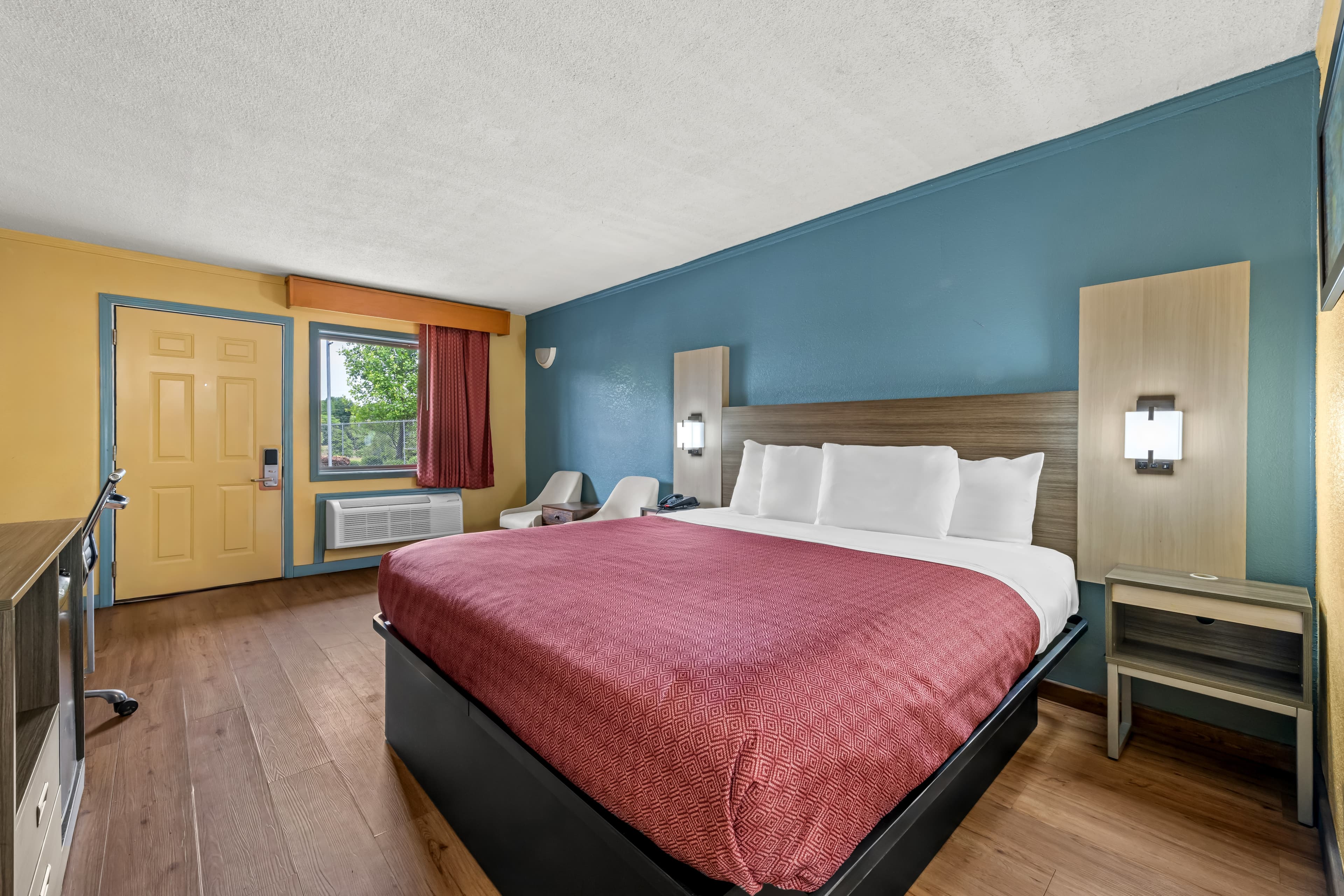 Econo Lodge Charlotte Airport Area — 16