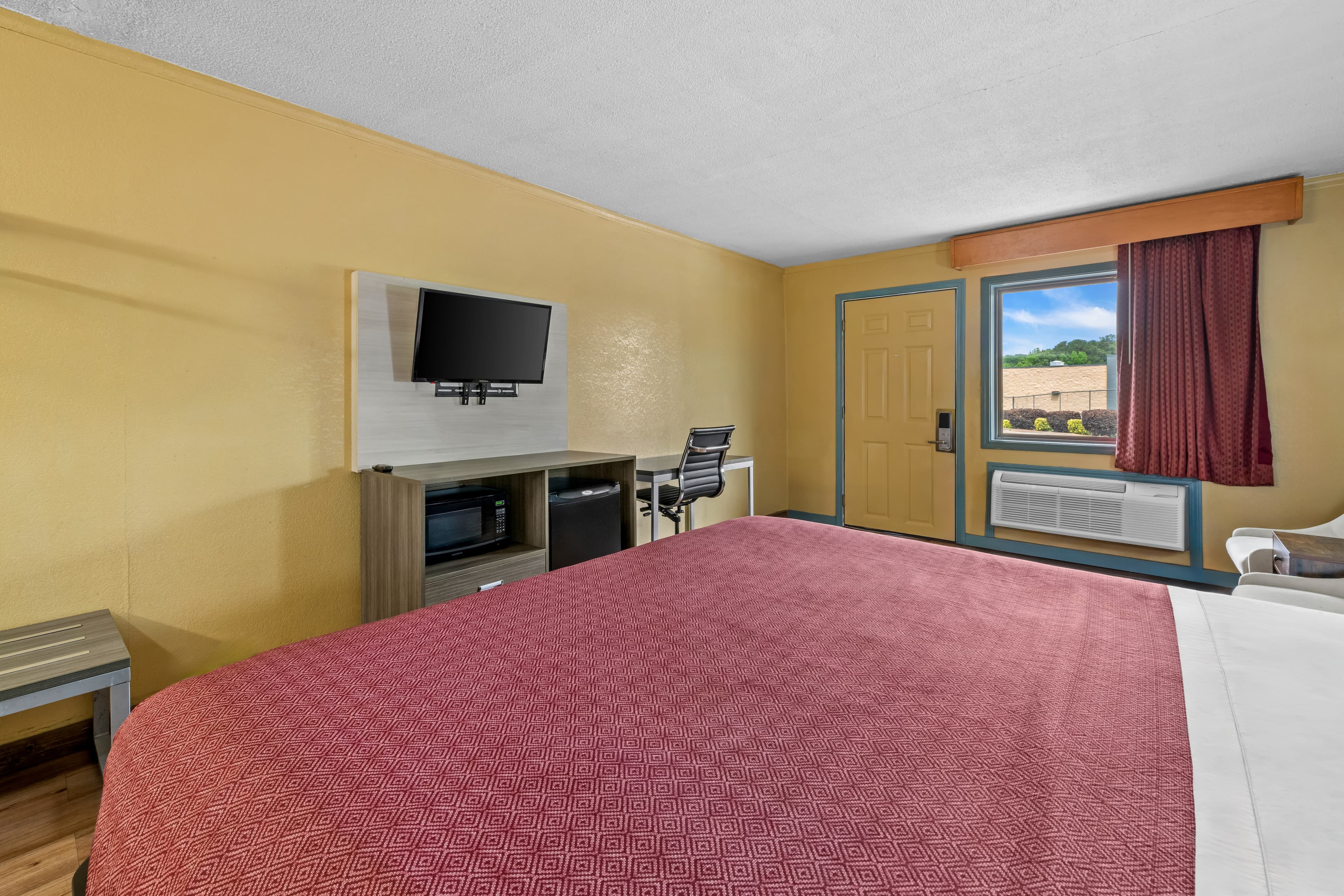 Econo Lodge Charlotte Airport Area — 17