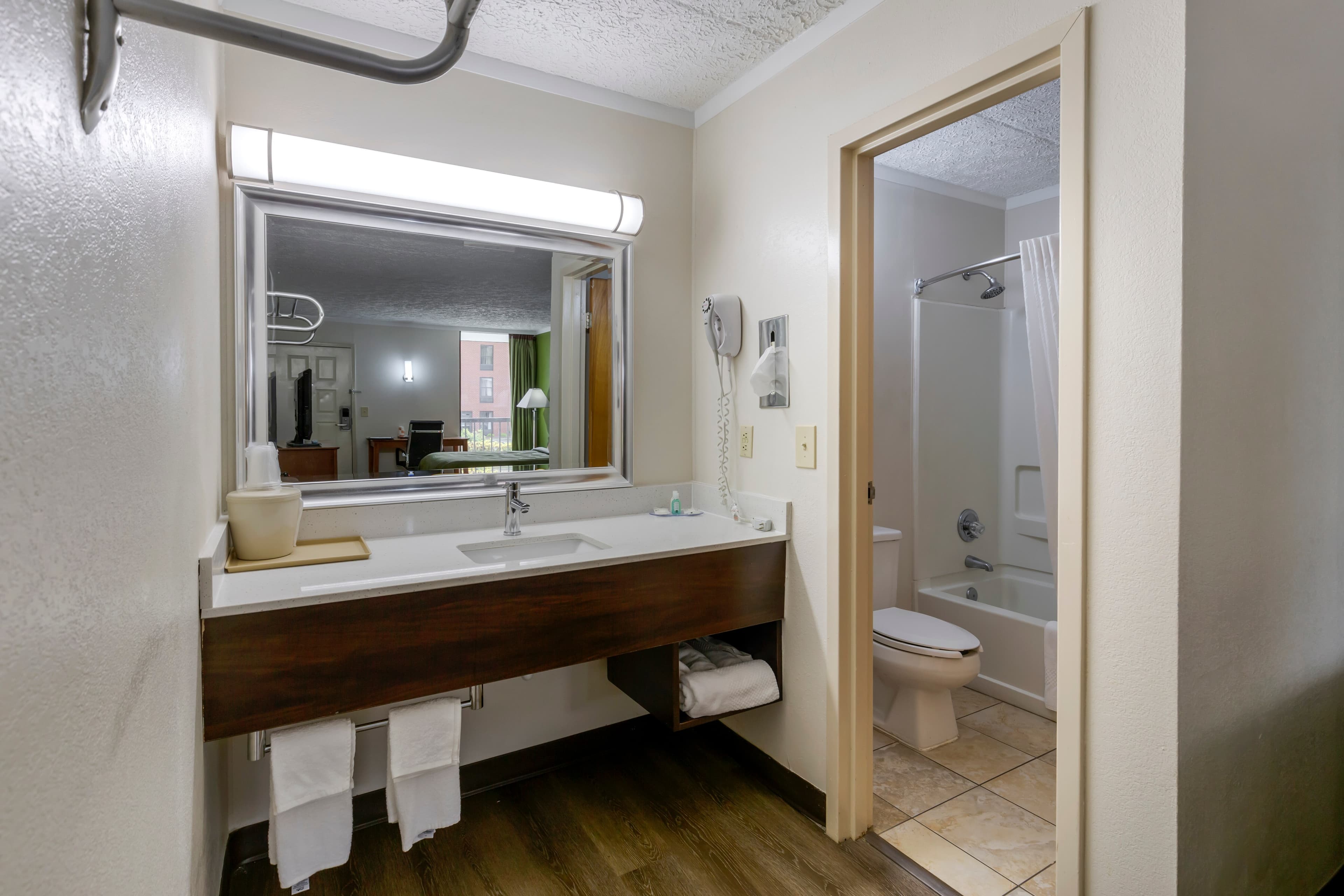 Quality Inn - Roxboro South — 6