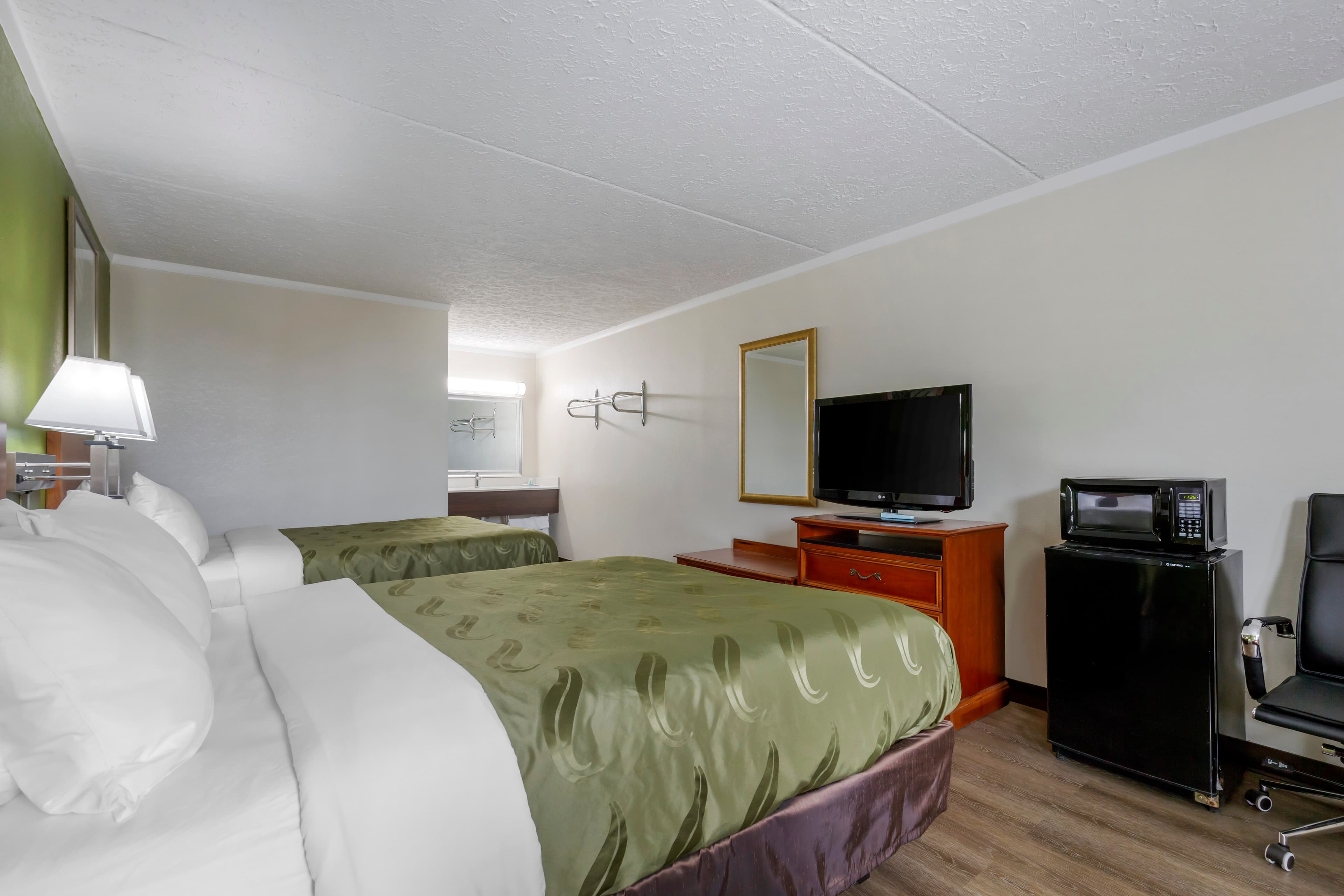 Quality Inn - Roxboro South — 7
