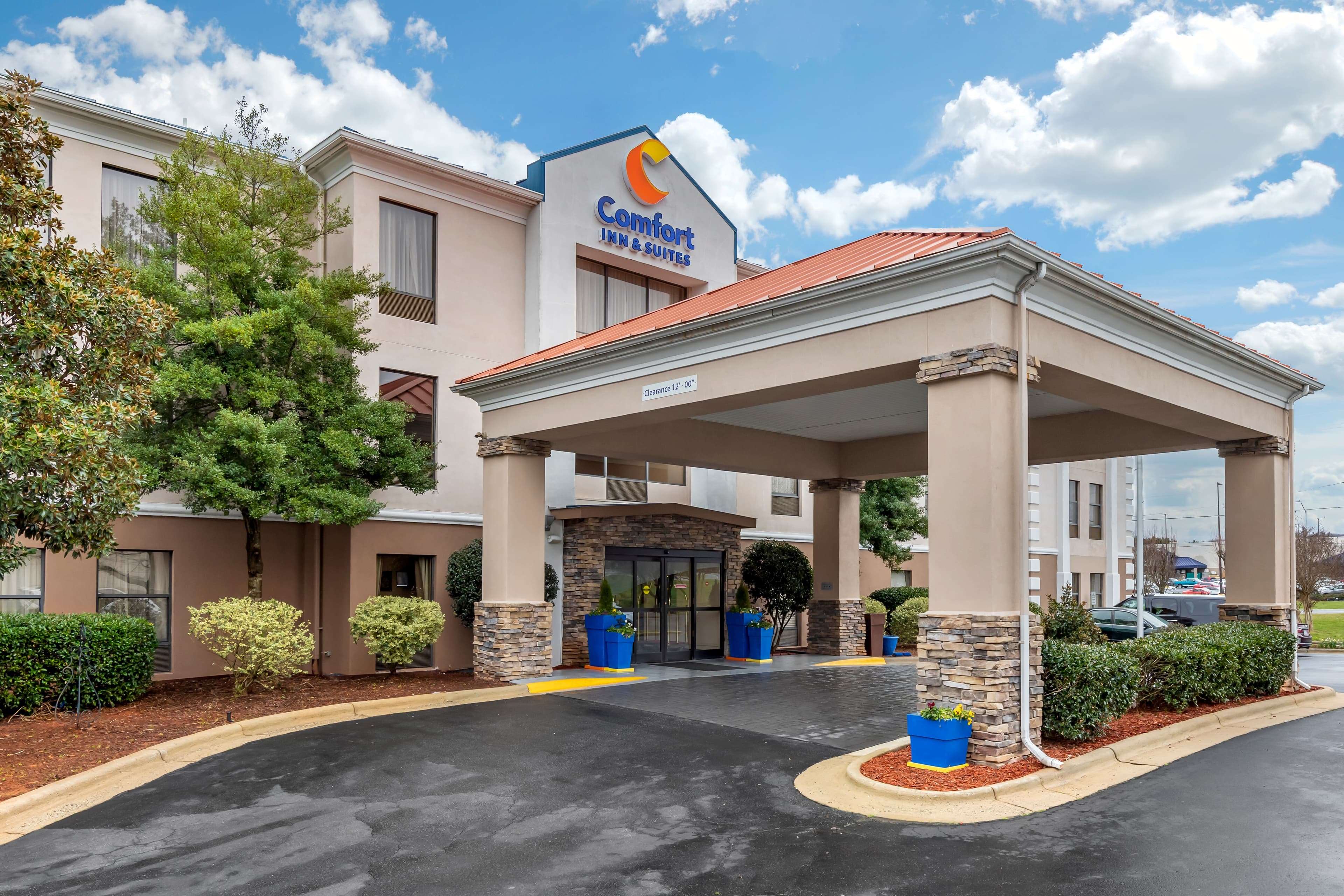 Comfort Inn & Suites Asheboro East - Image 1