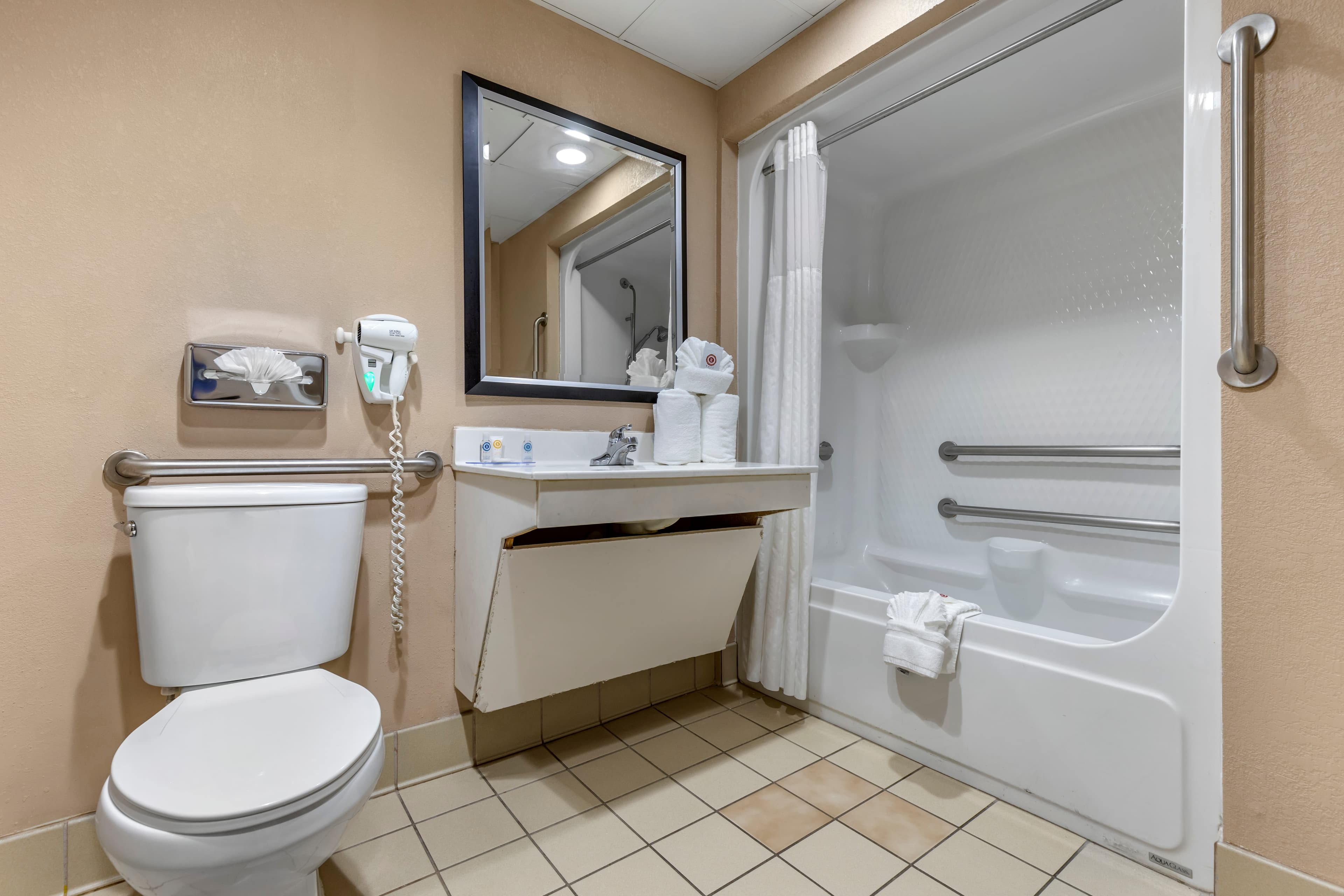 Comfort Inn & Suites Asheboro East — 9