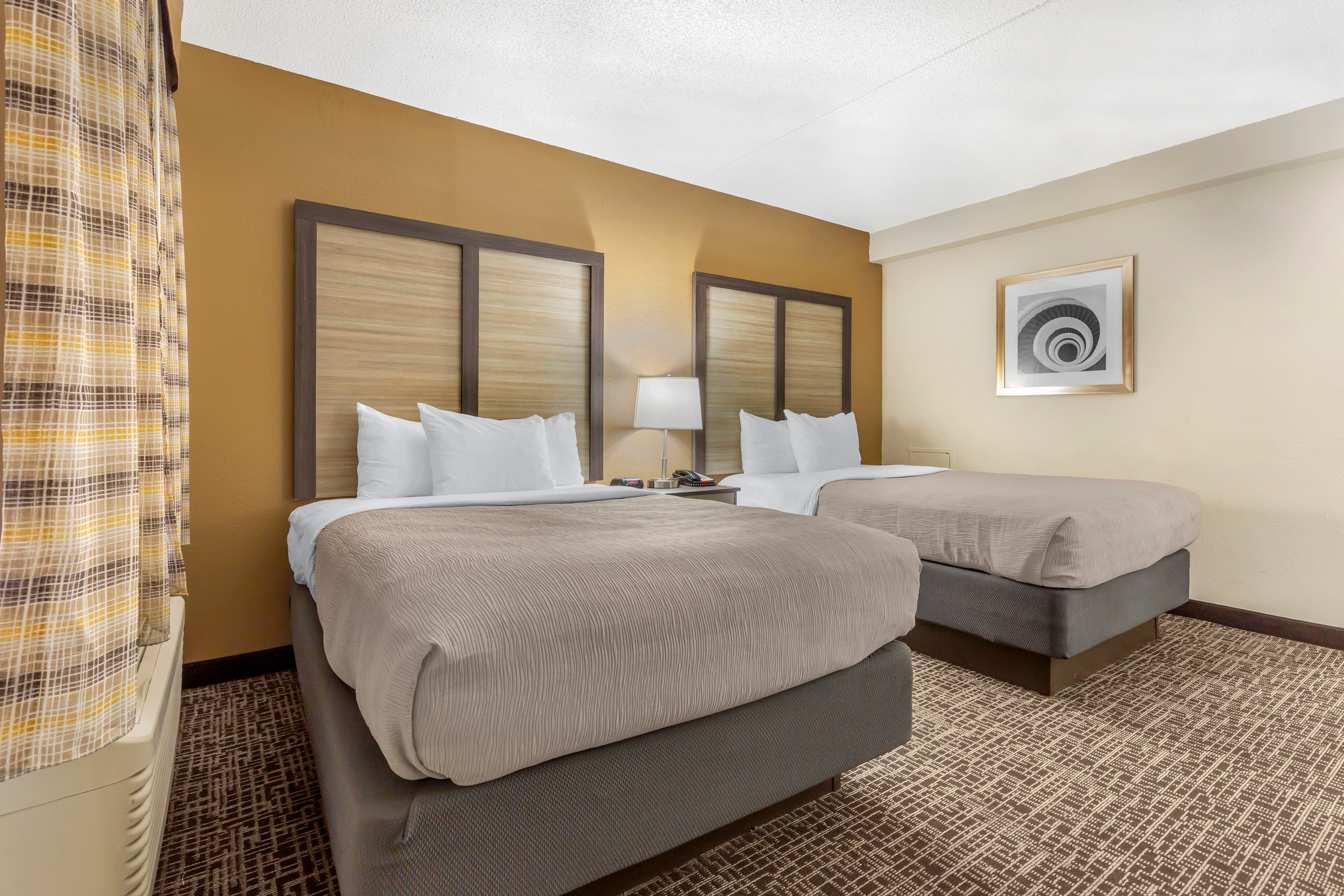 Quality Inn & Suites Spring Lake - Fayetteville near Fort Bragg - Image 3