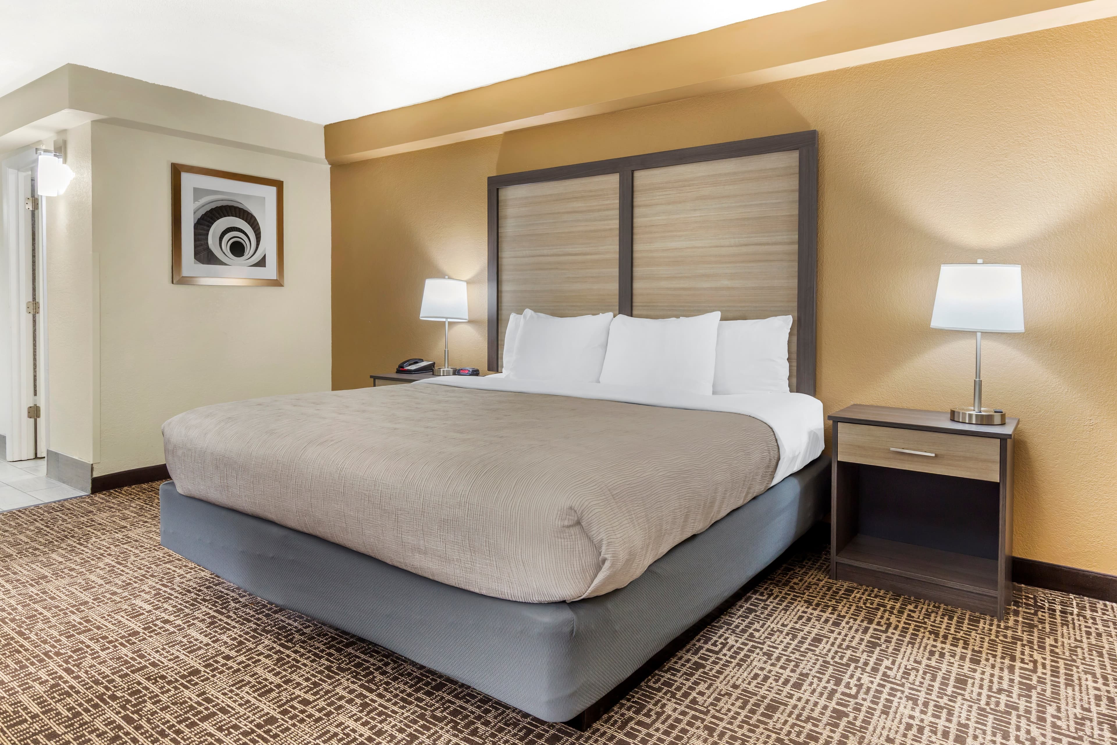 Quality Inn & Suites Spring Lake - Fayetteville near Fort Bragg — 18