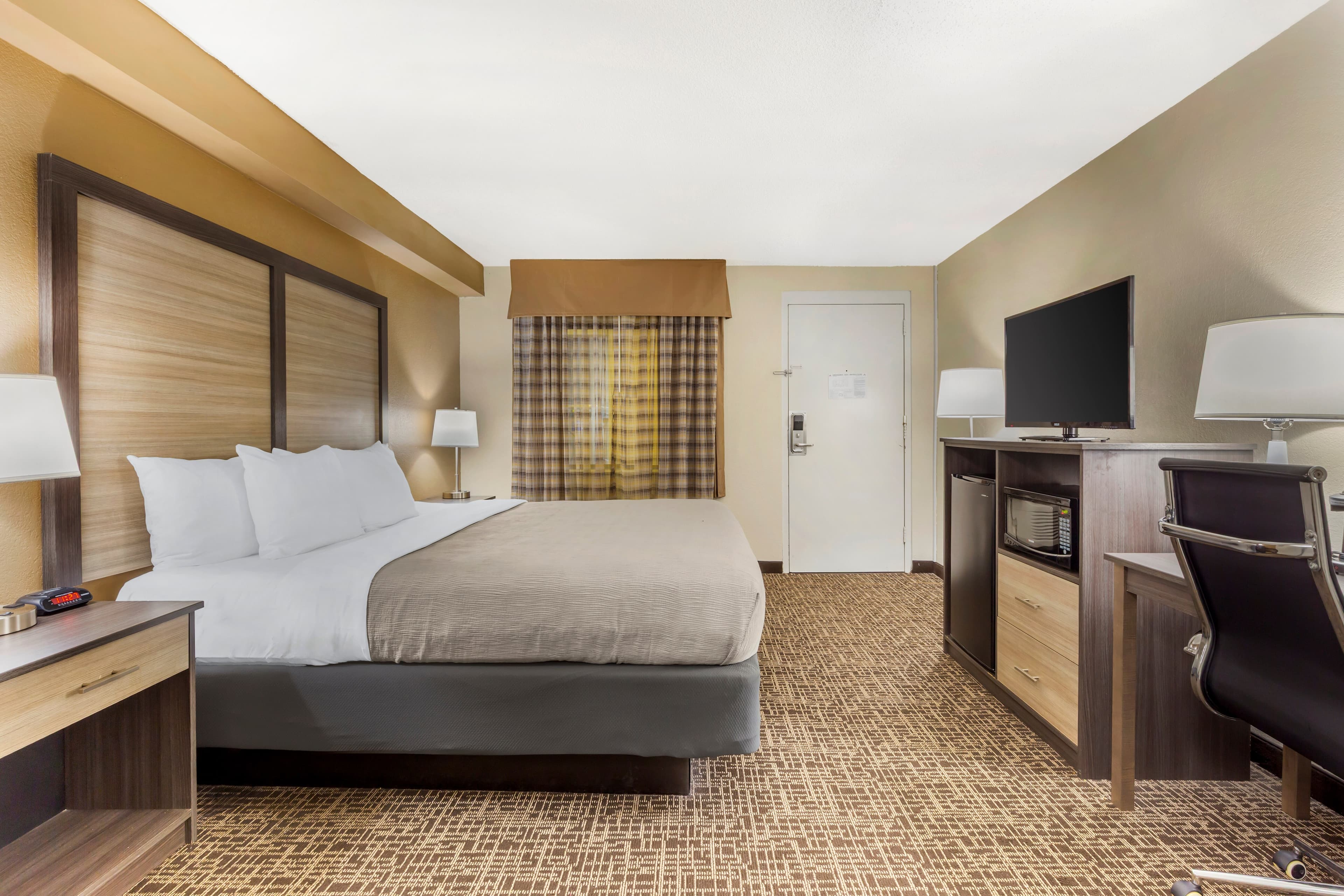 Quality Inn & Suites Spring Lake - Fayetteville near Fort Bragg — 19