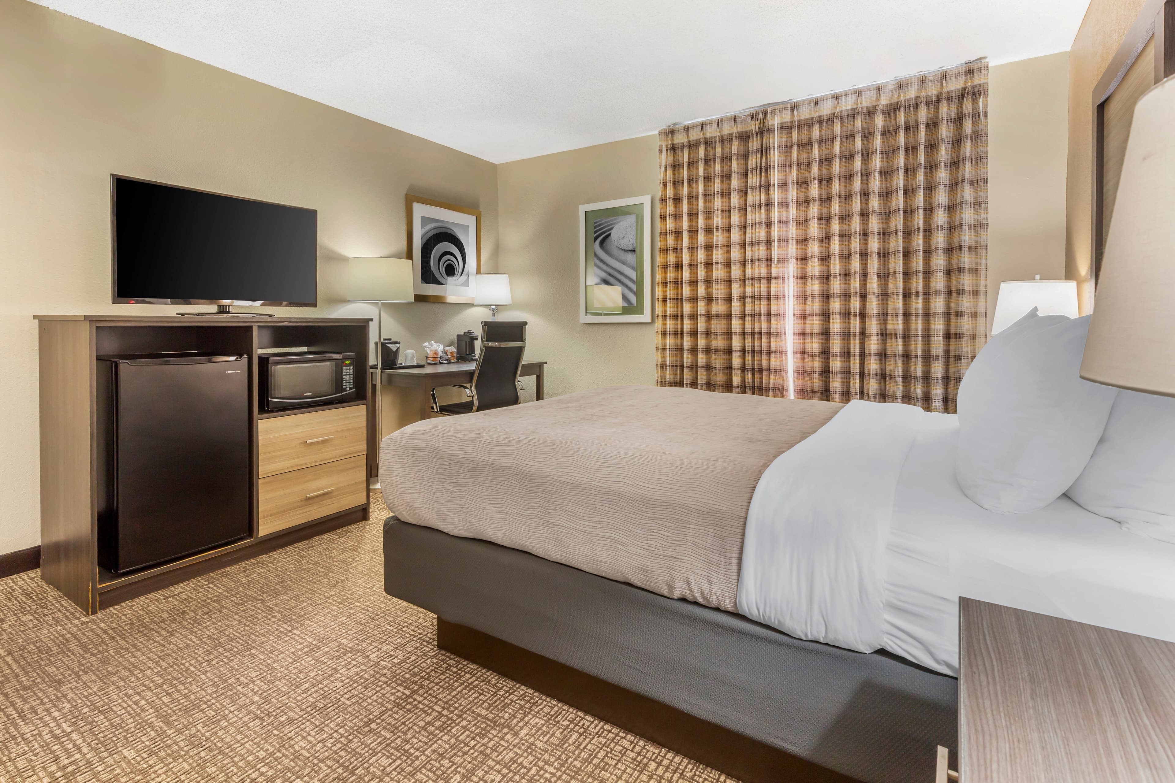 Quality Inn & Suites Spring Lake - Fayetteville near Fort Bragg — 22