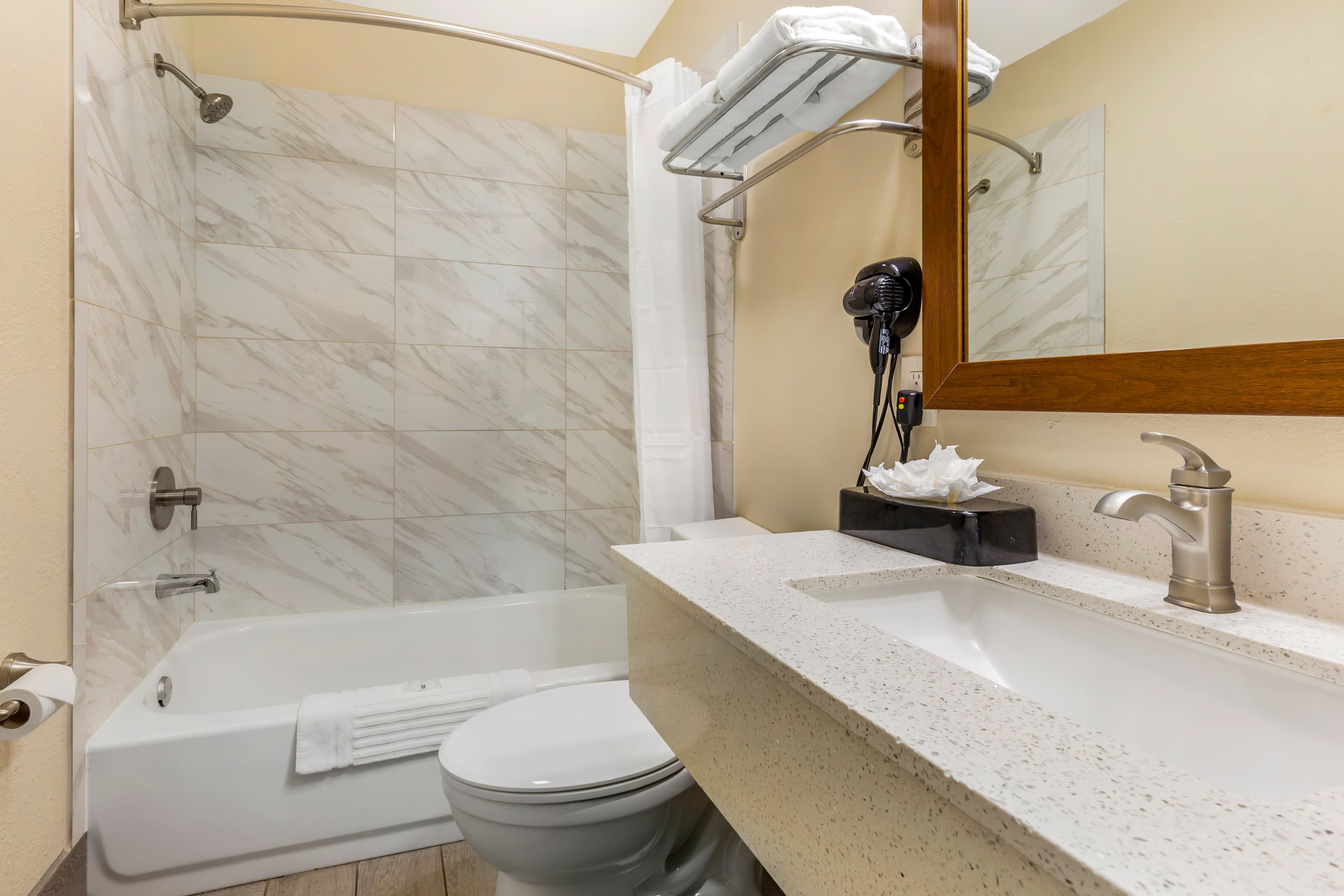 Quality Inn & Suites Spring Lake - Fayetteville near Fort Bragg — 24