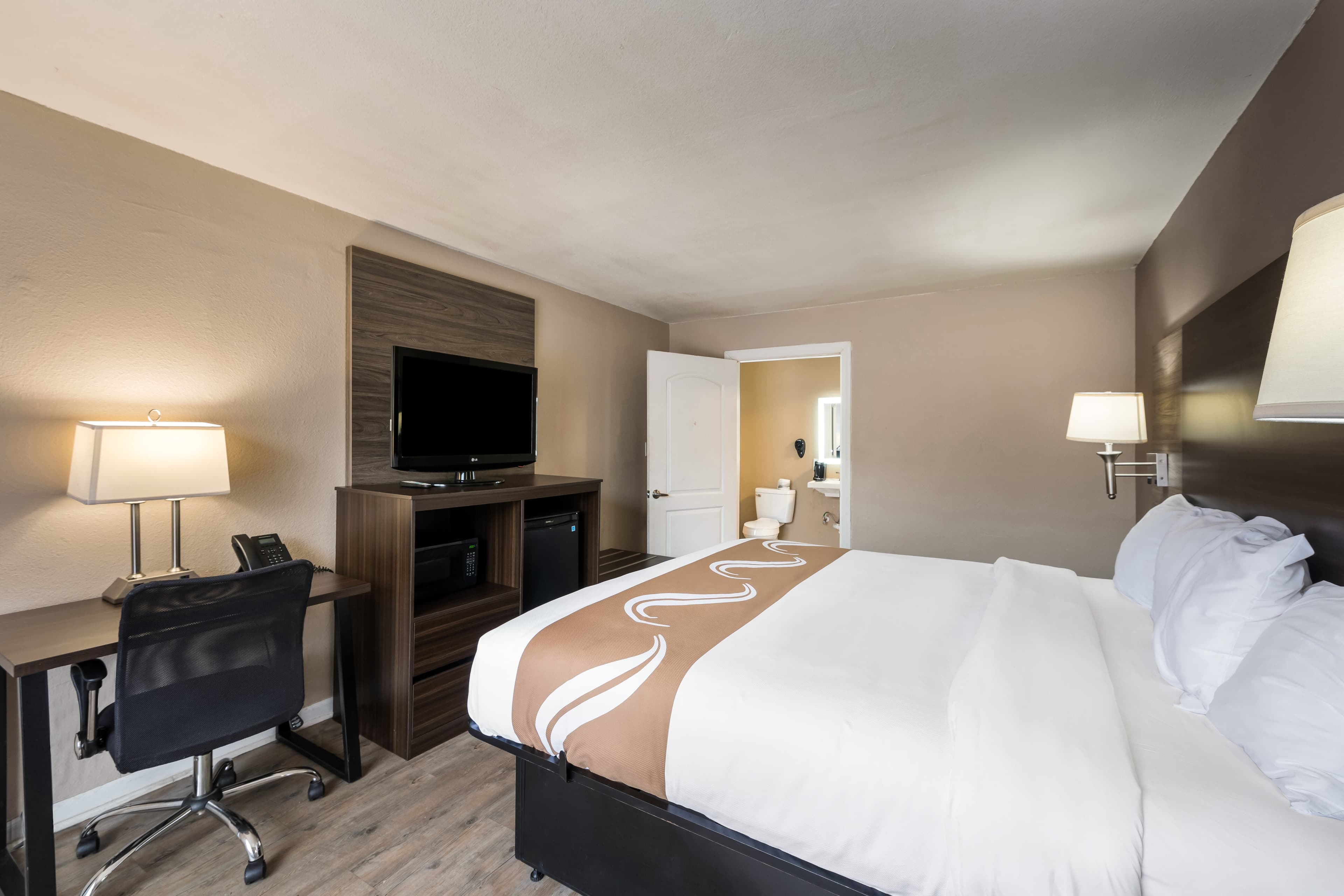 Quality Inn Gastonia East - Image 3