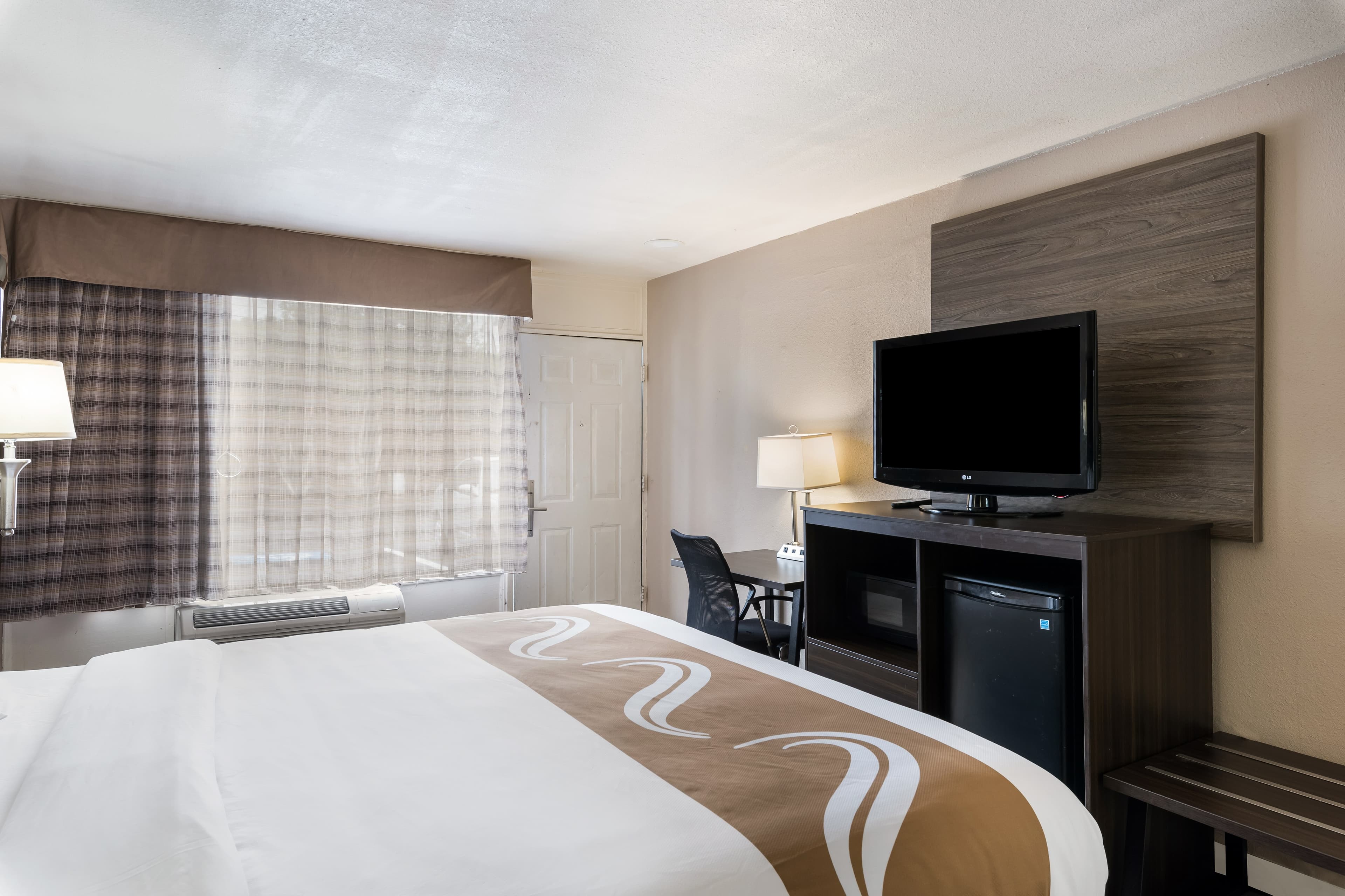 Quality Inn Gastonia East - Image 5