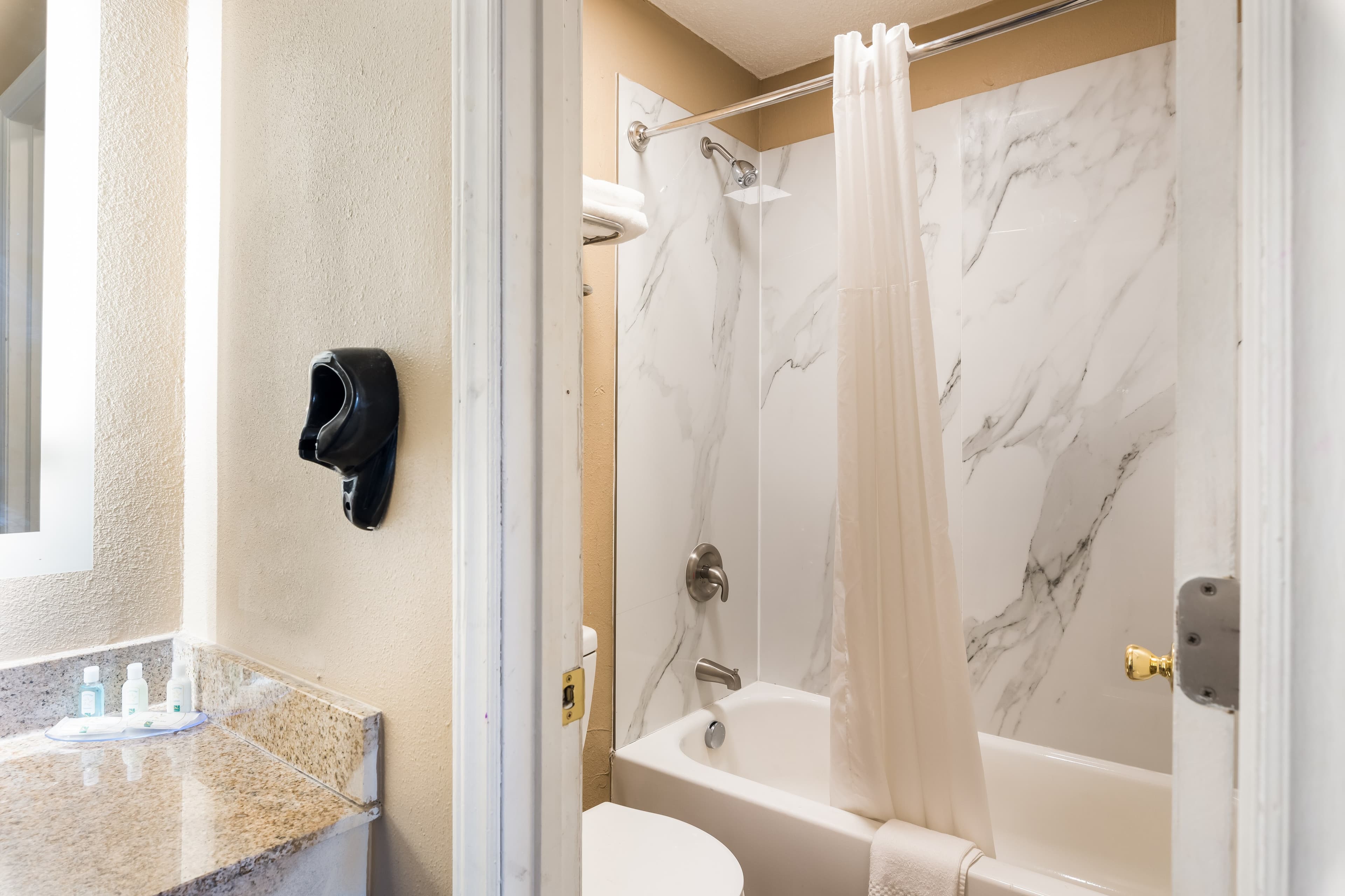 Quality Inn Gastonia East — 12