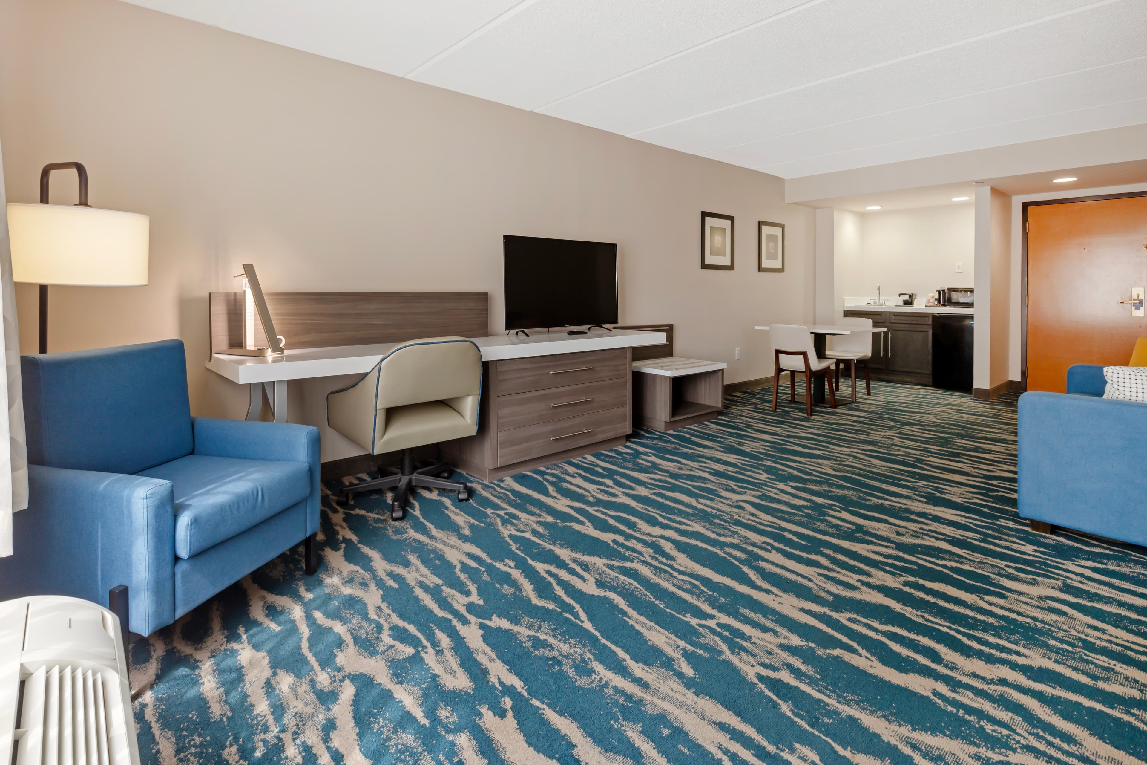 Comfort Inn & Suites Greenville Near East Carolina University — 19
