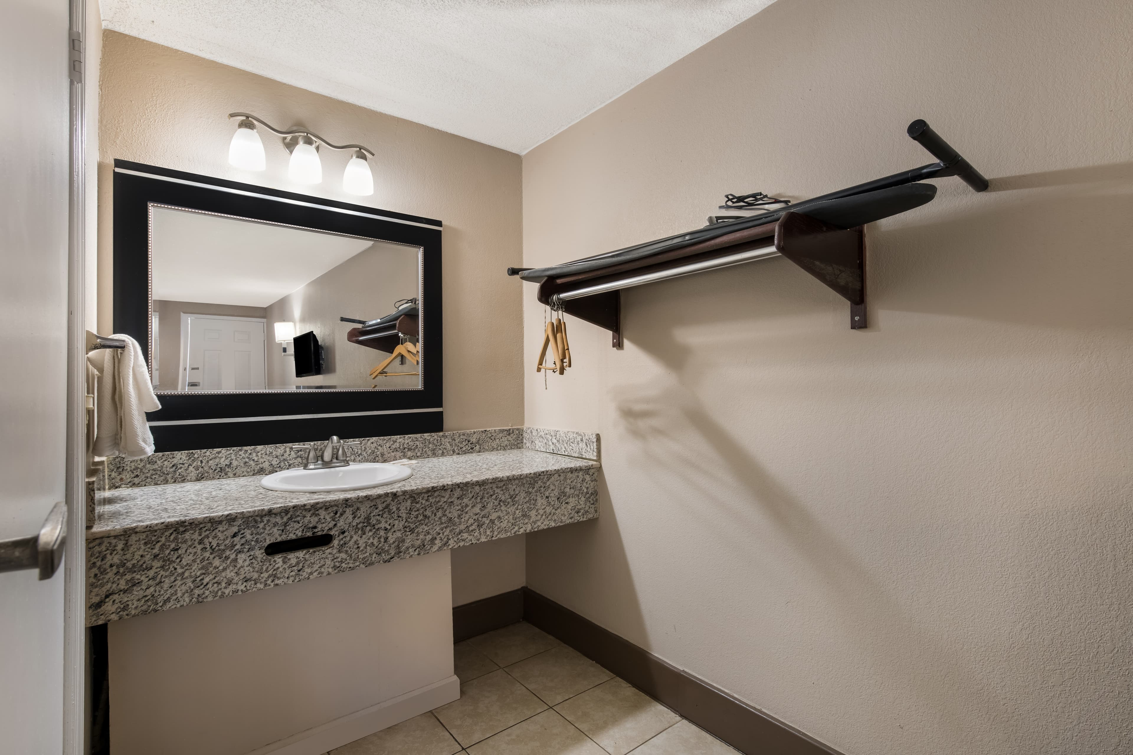 Rodeway Inn Charlotte Airport Area — 14