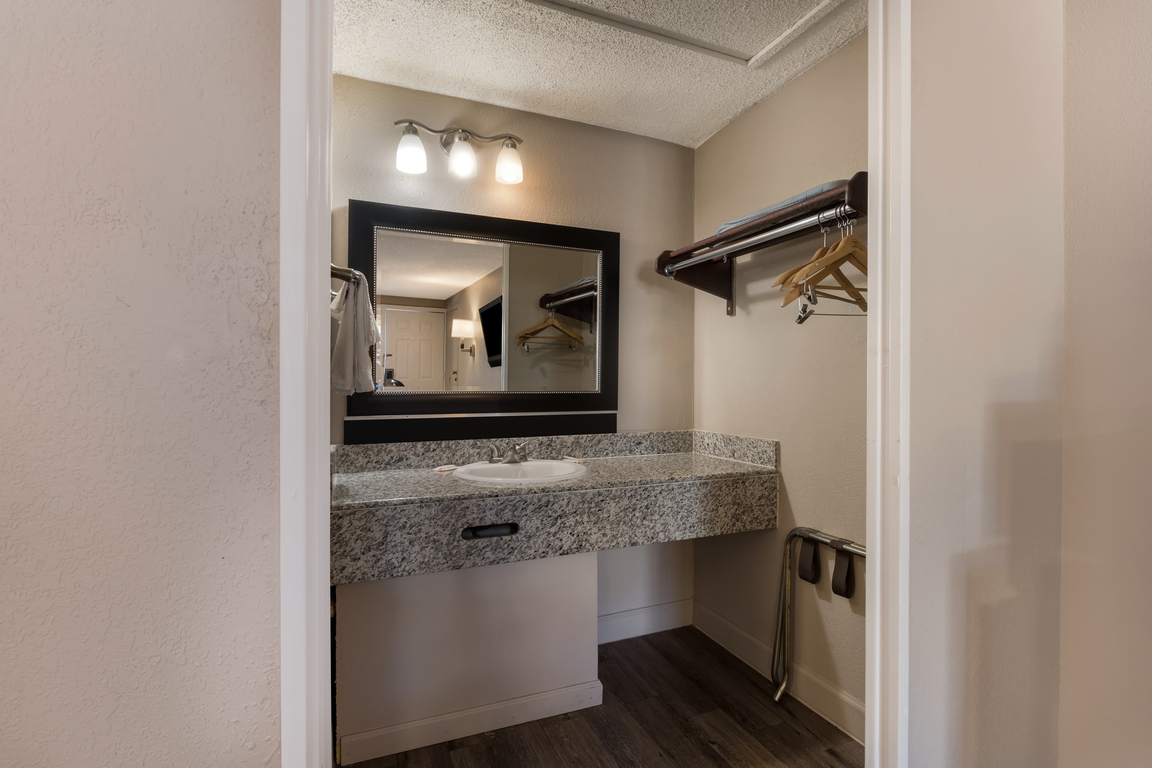 Rodeway Inn Charlotte Airport Area — 21