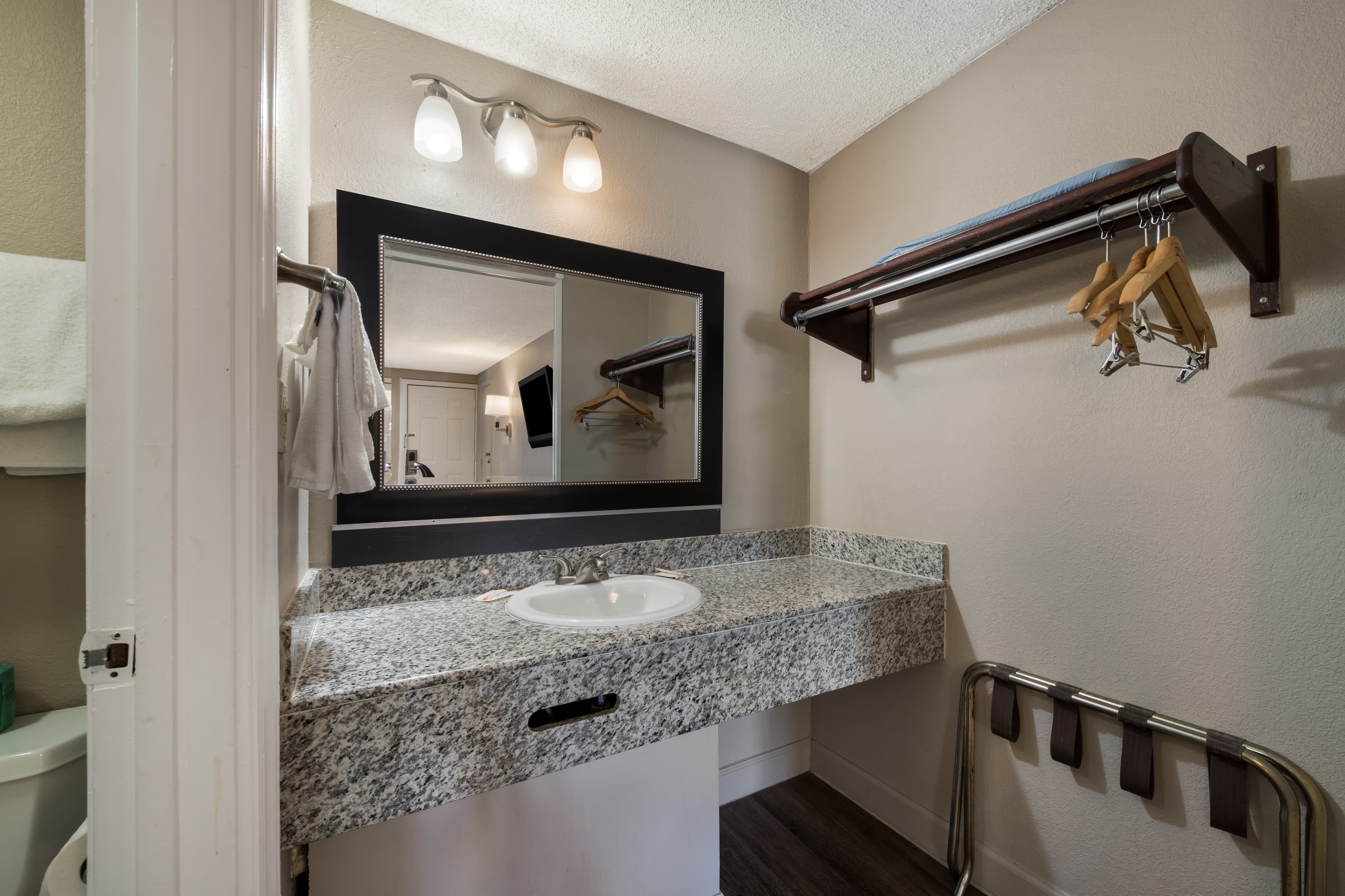 Rodeway Inn Charlotte Airport Area — 22