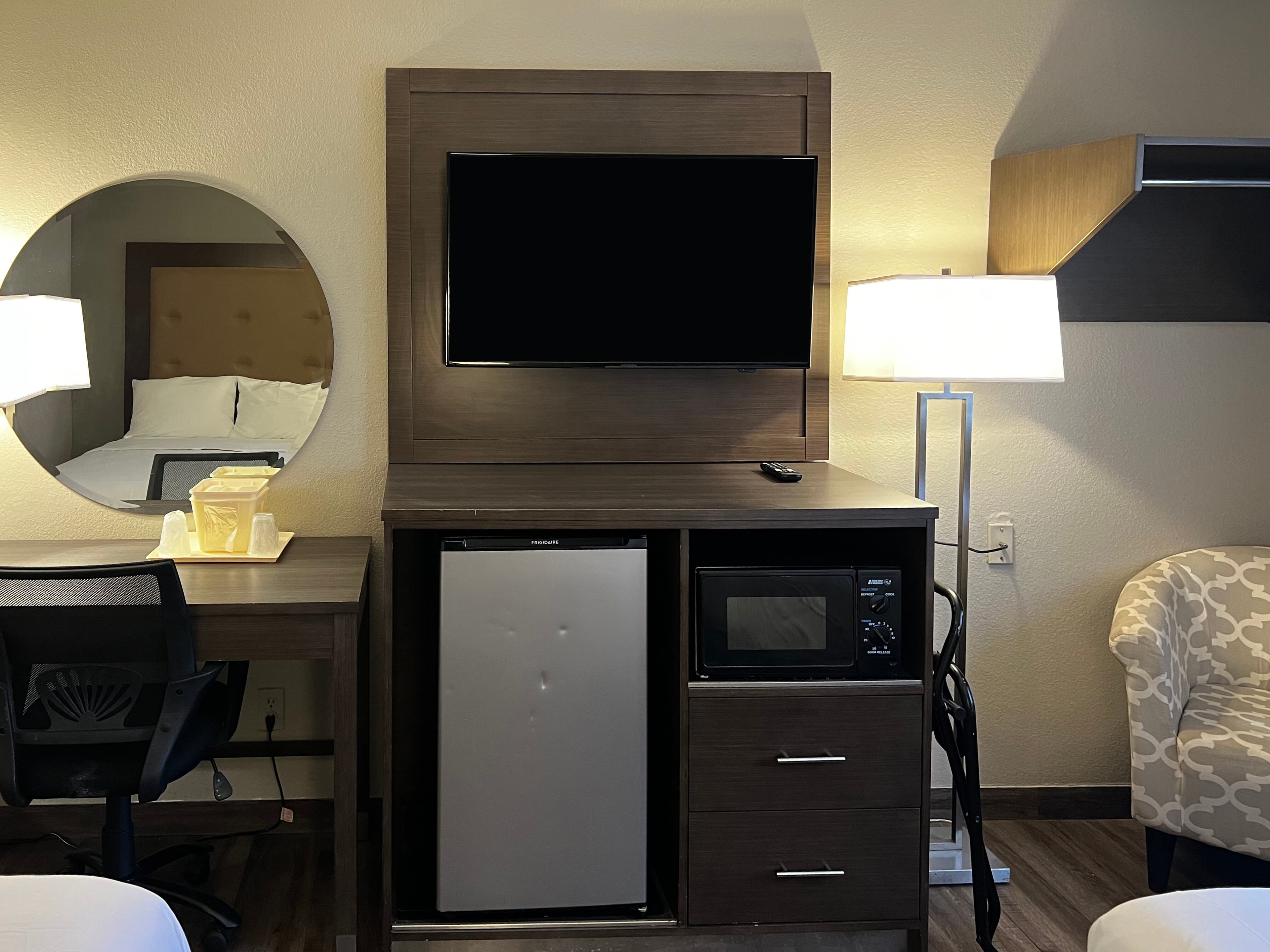 Econo Lodge Spring Lake near Fort Bragg — 6