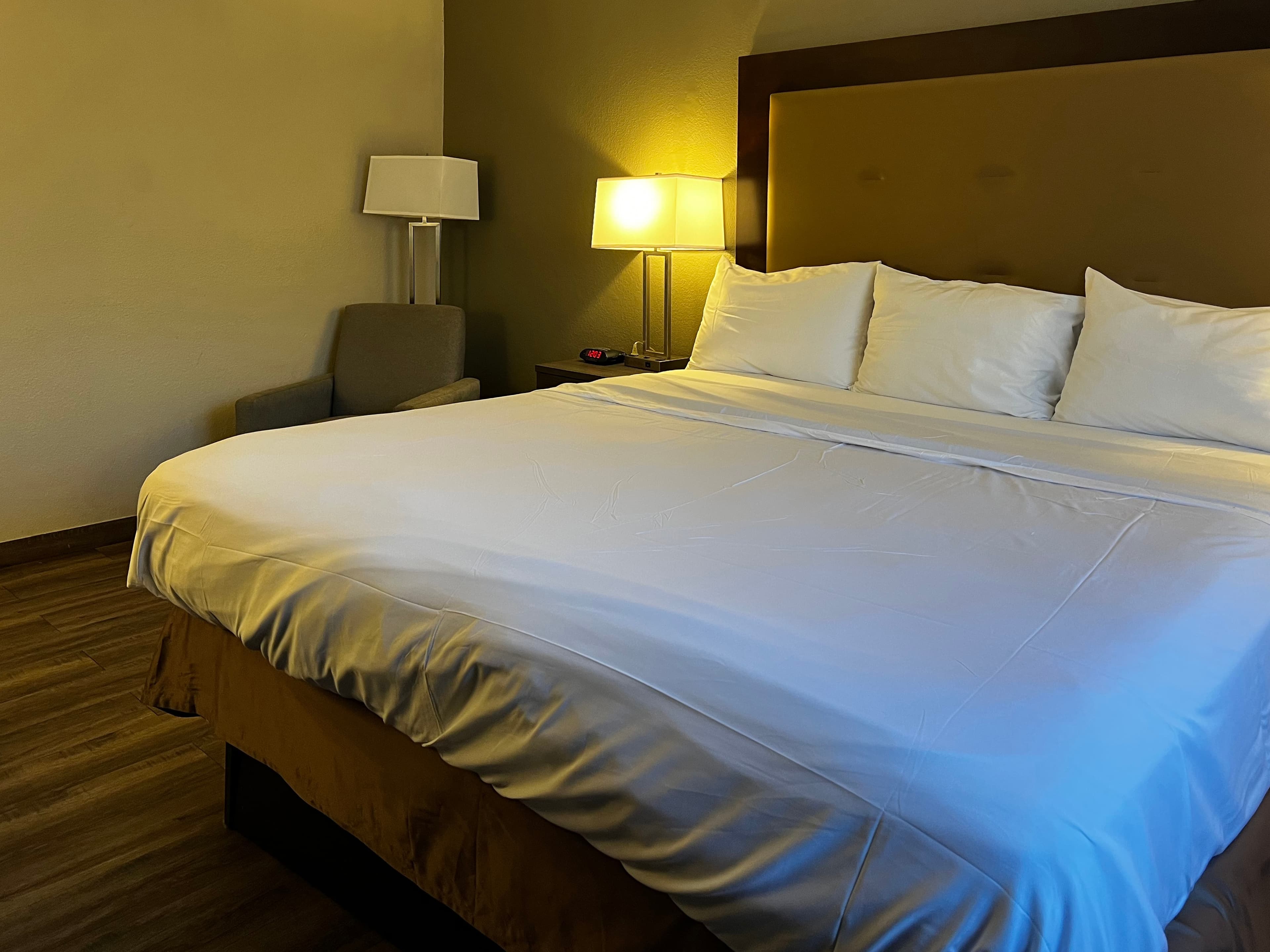 Econo Lodge Spring Lake near Fort Bragg — 16