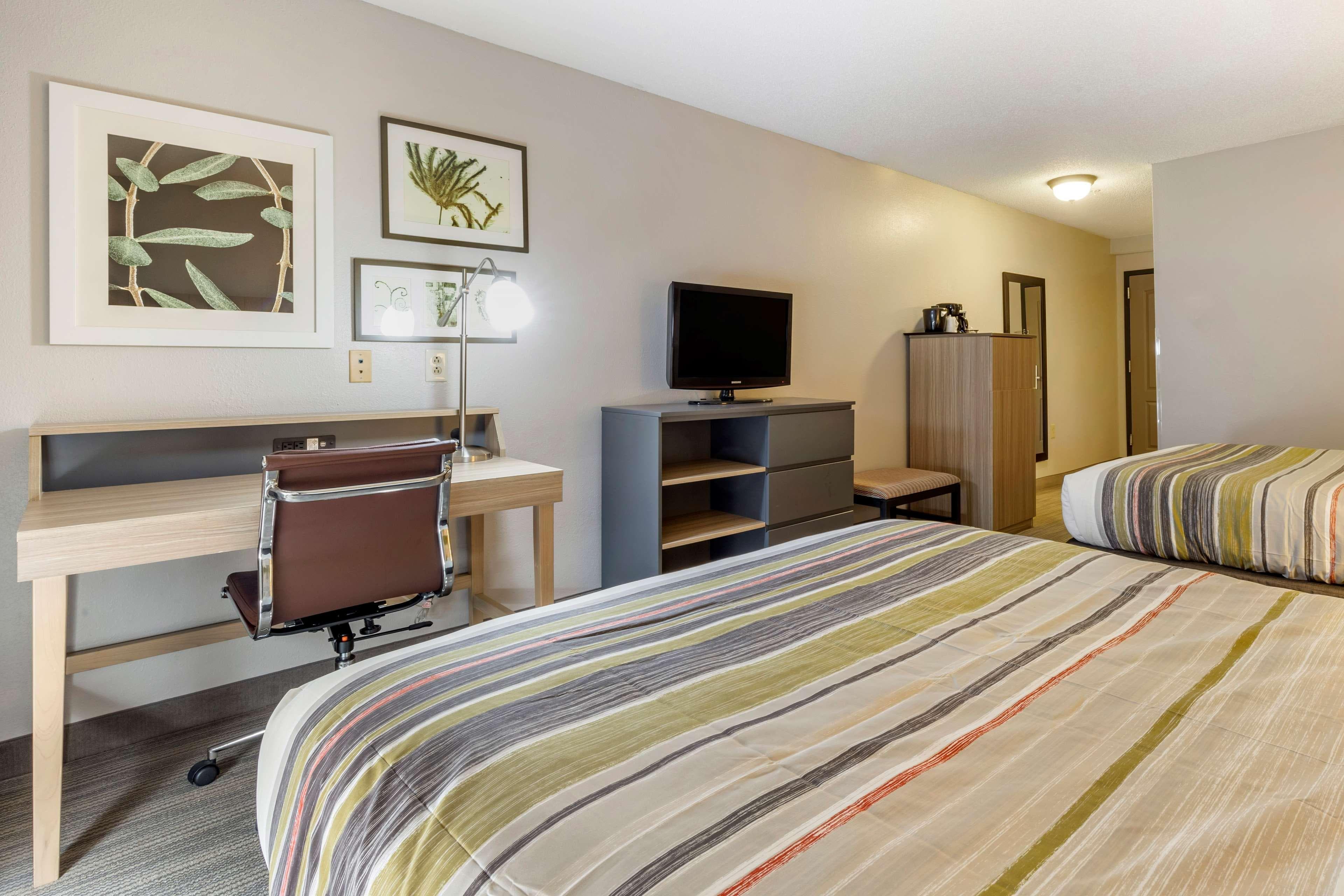 Country Inn & Suites by Radisson, Lumberton, NC — 8