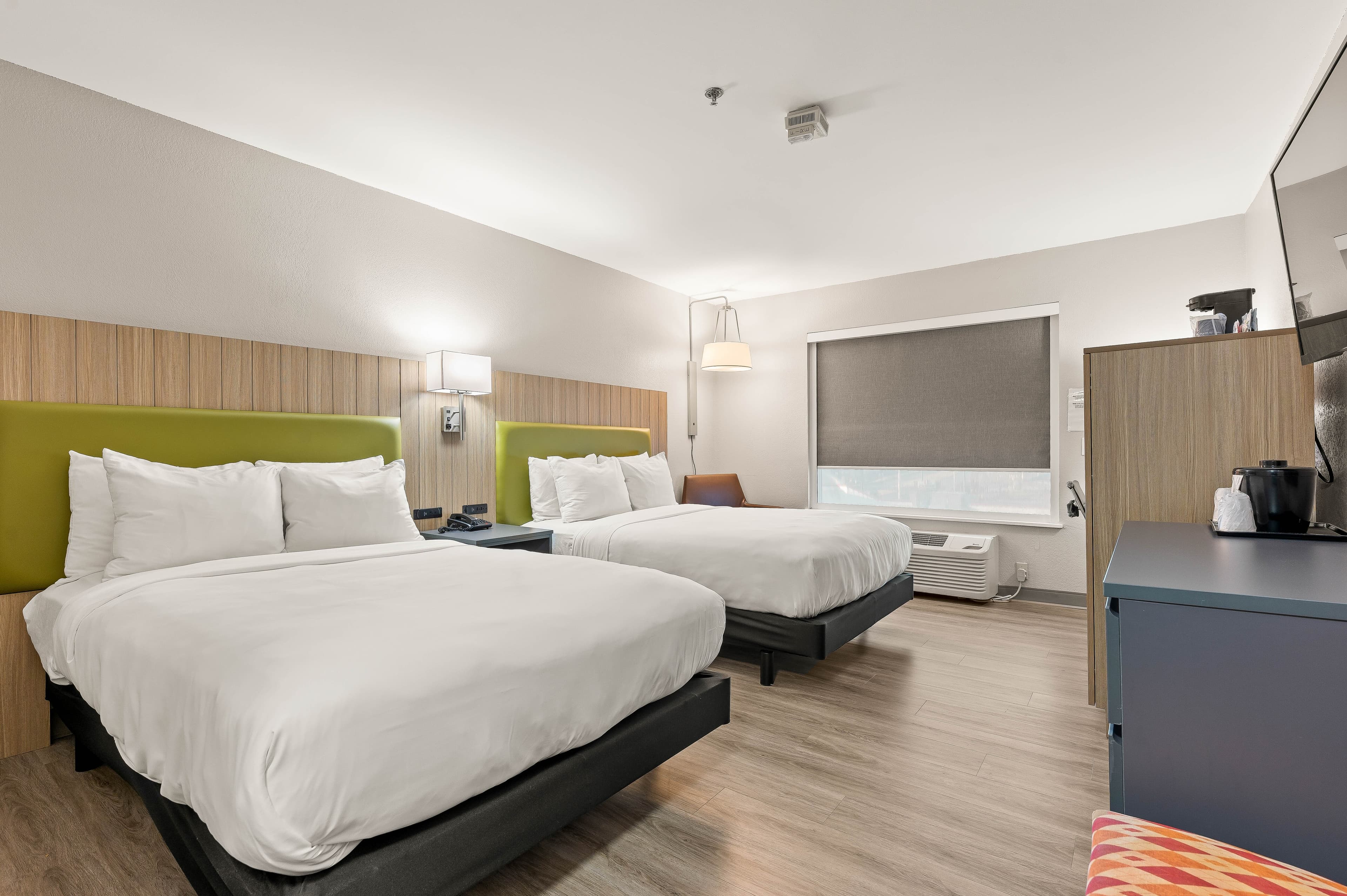 Country Inn & Suites by Radisson, Asheville - Outlet Mall - Image 2