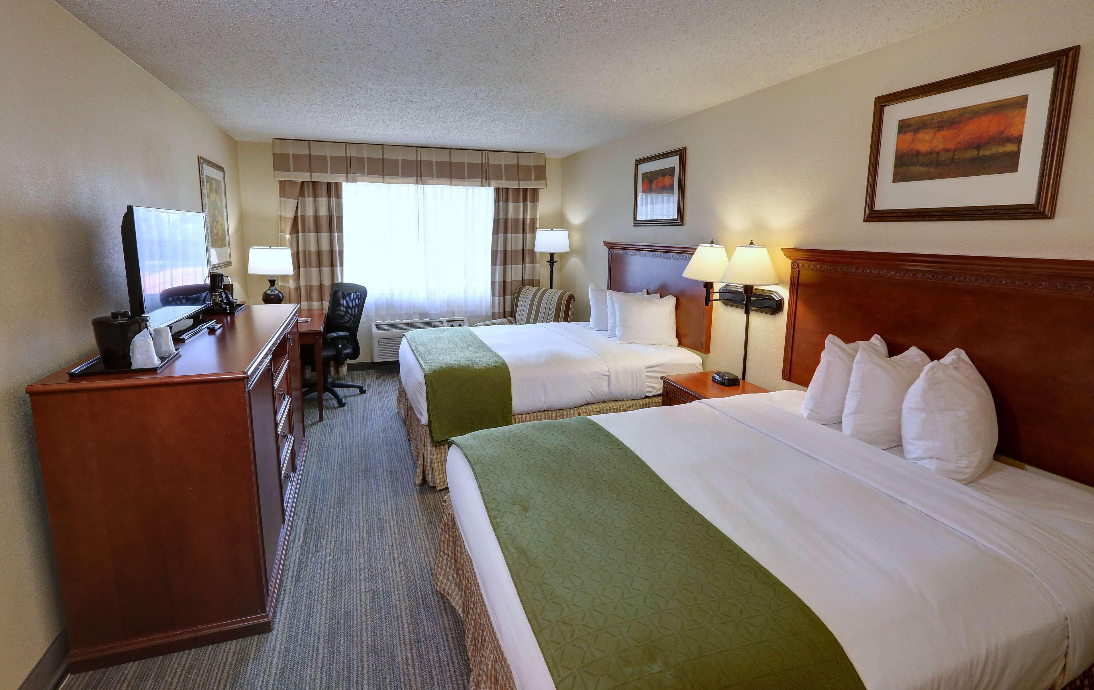 Country Inn & Suites by Radisson, Charlotte I-85 Airport, NC - Image 4