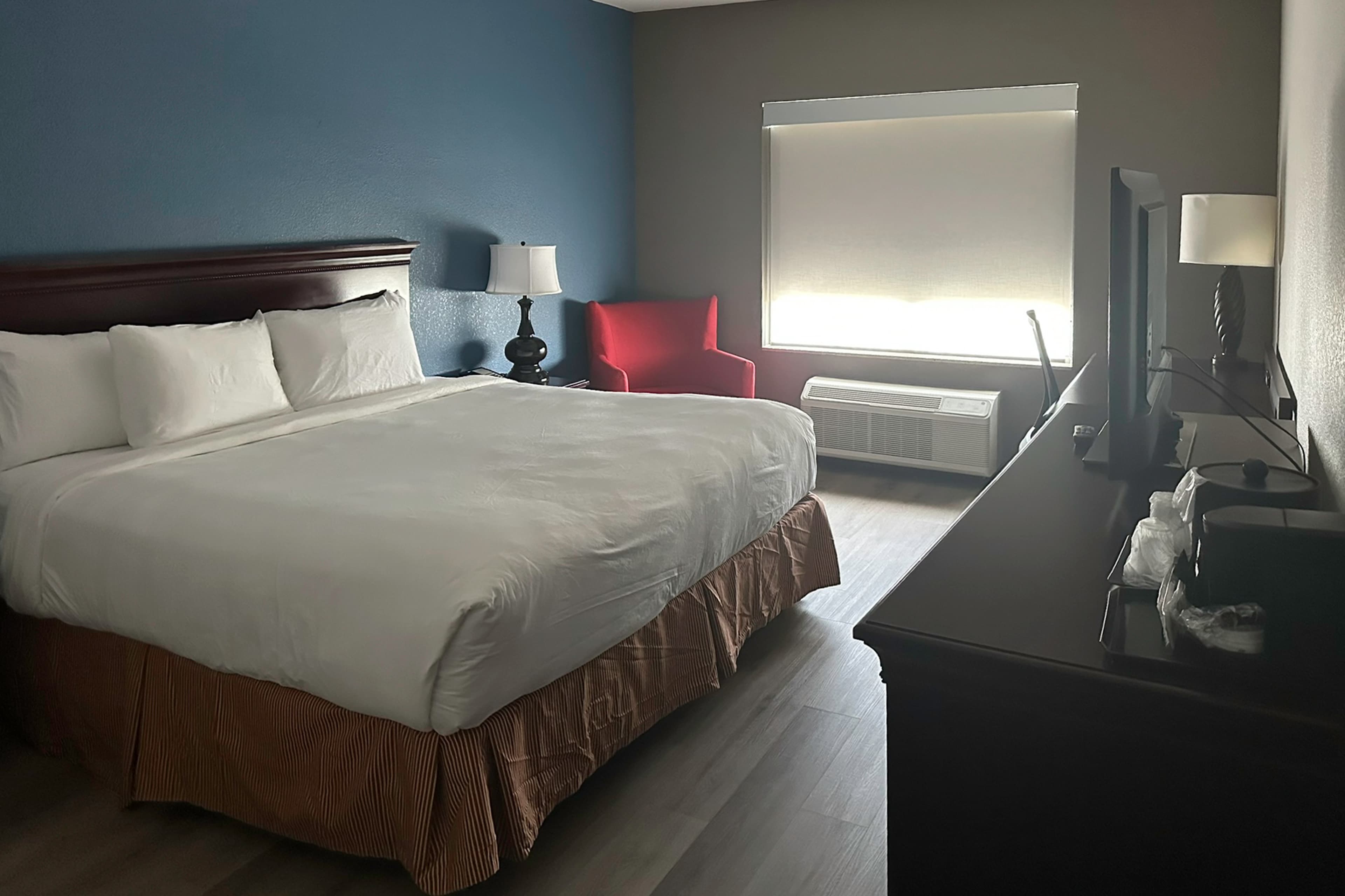 Country Inn & Suites by Radisson, Concord (Kannapolis), NC - Image 3