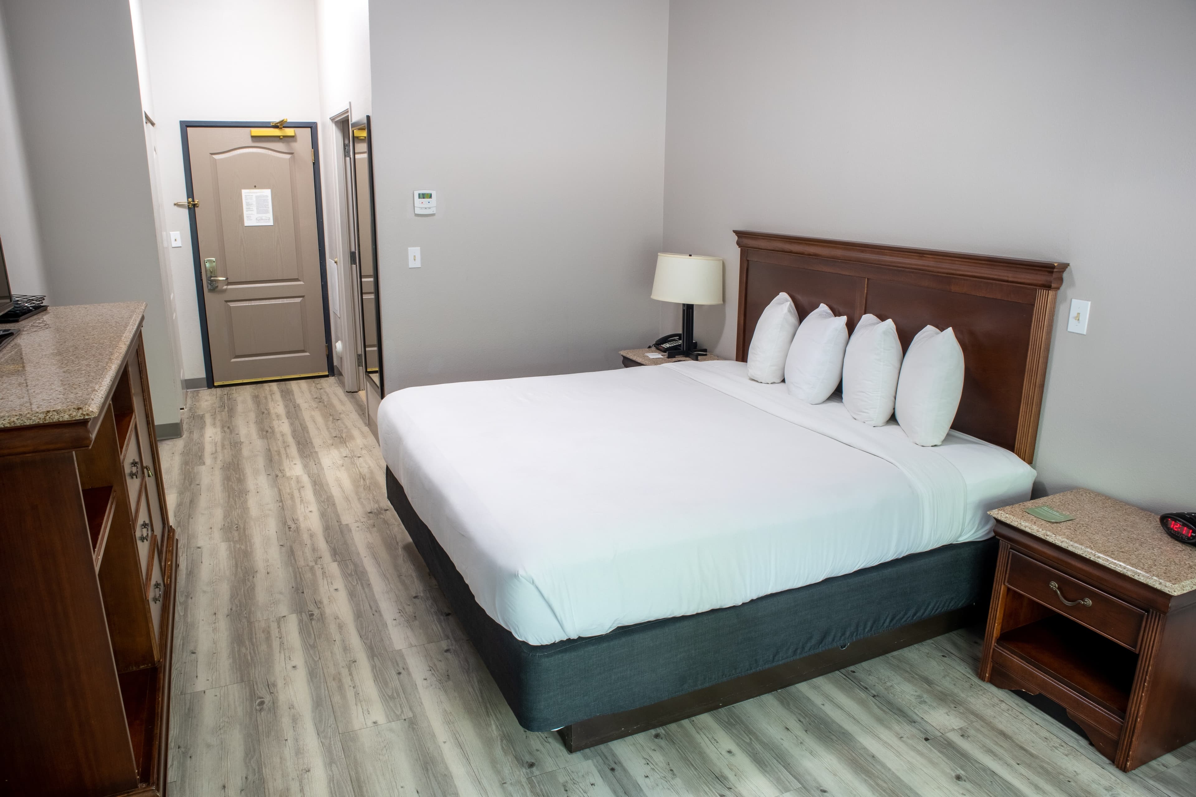 Country Inn & Suites by Radisson, Wilmington, NC - Image 5
