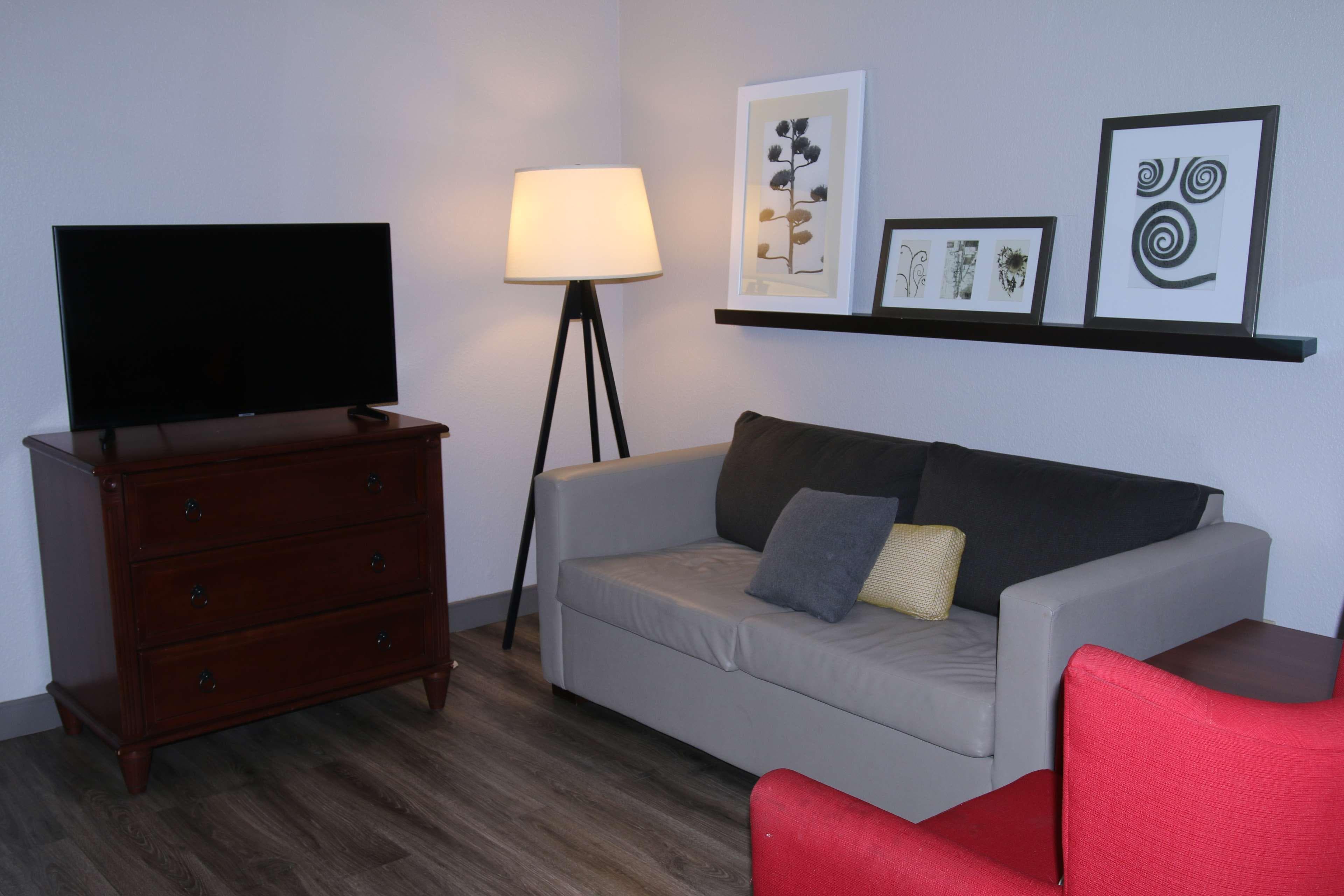 Country Inn & Suites by Radisson, Wilson, NC — 7