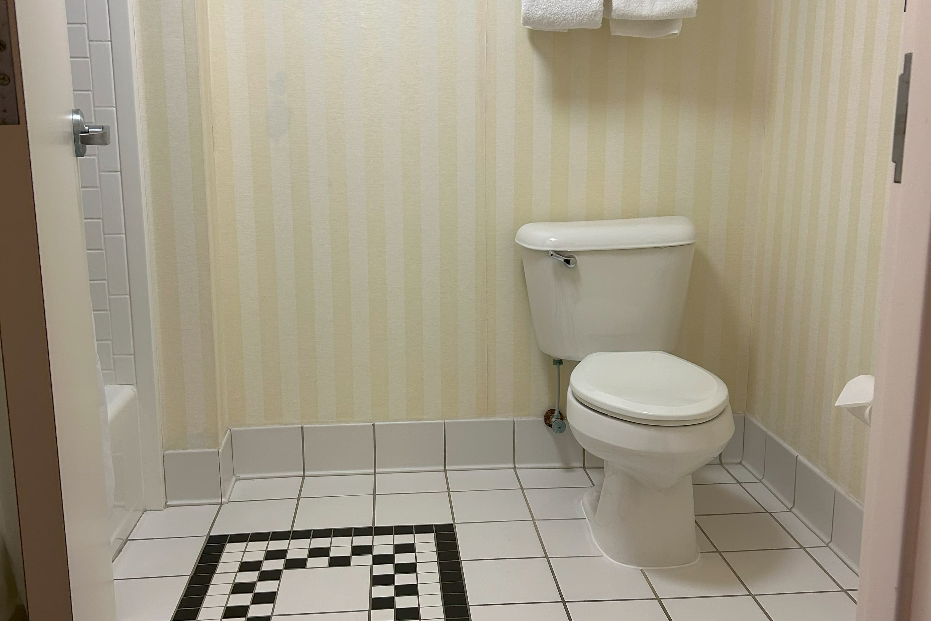 Country Inn & Suites by Radisson, Fayetteville I-95, NC — 13