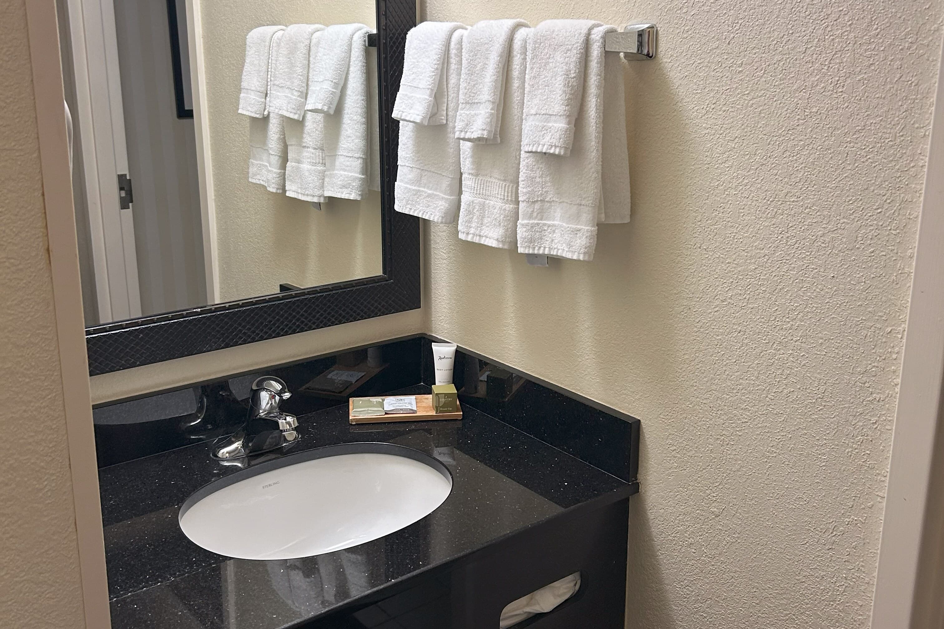 Country Inn & Suites by Radisson, Fayetteville I-95, NC — 15
