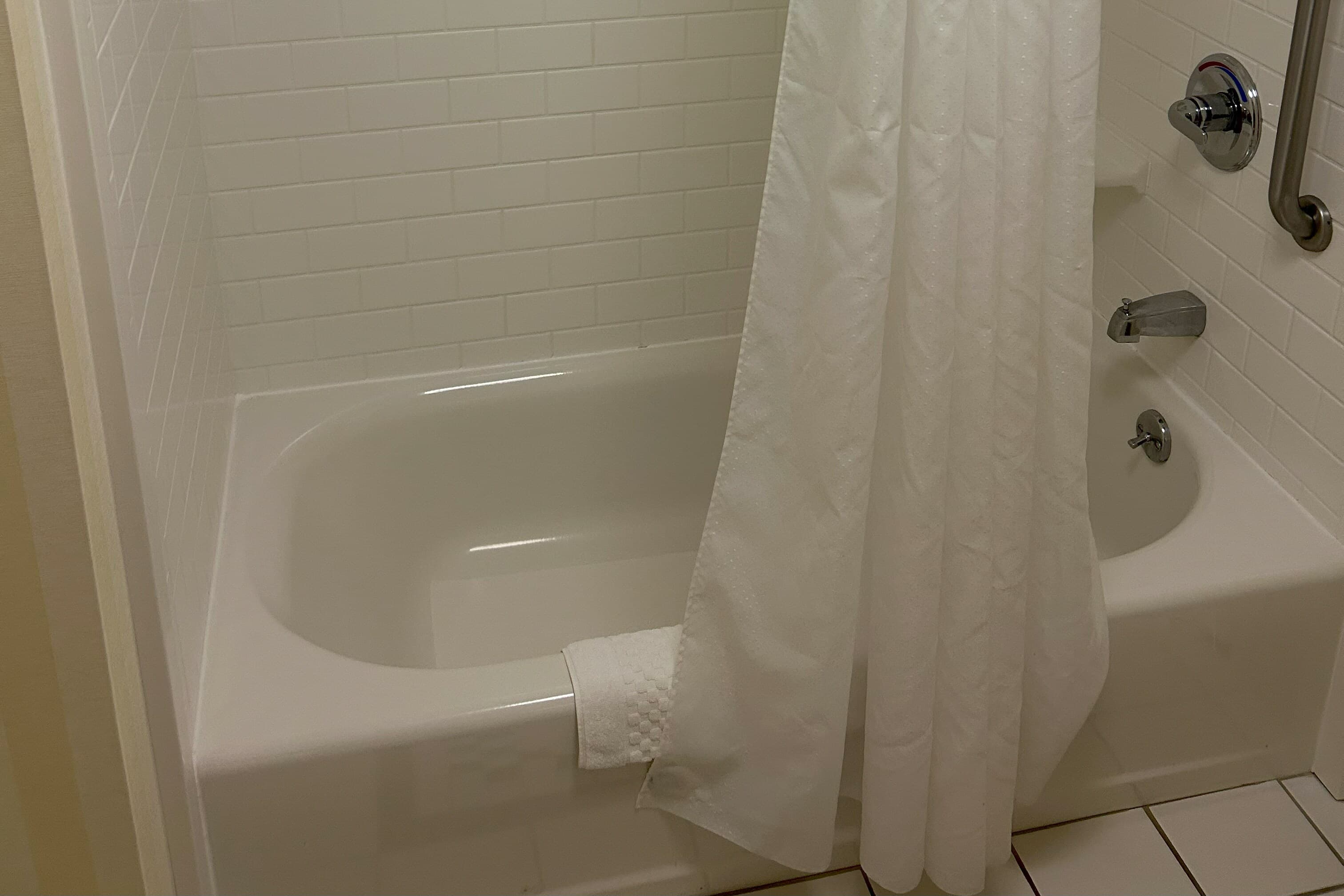 Country Inn & Suites by Radisson, Fayetteville I-95, NC — 24