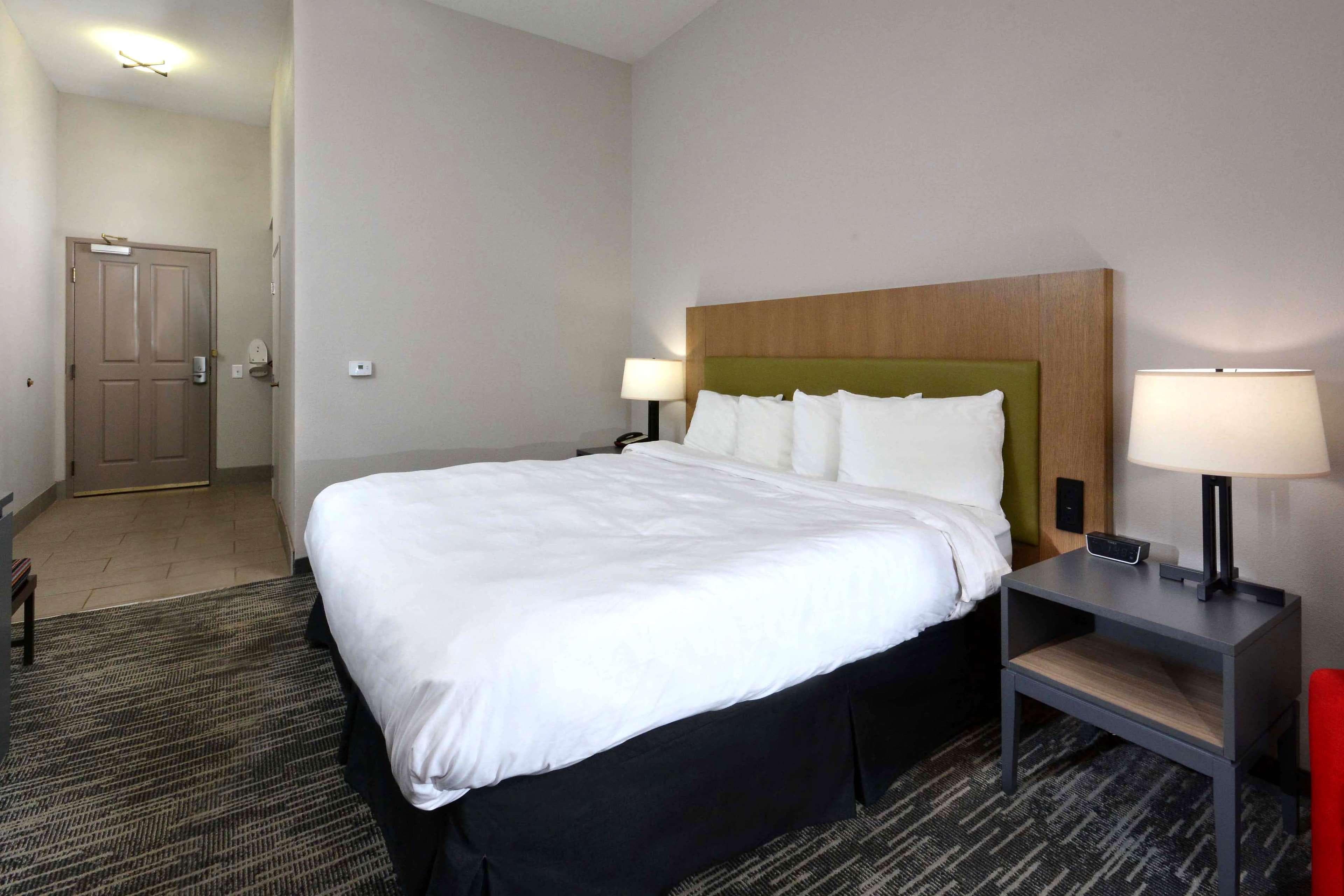 Country Inn & Suites by Radisson, Asheville West near Biltmore — 4
