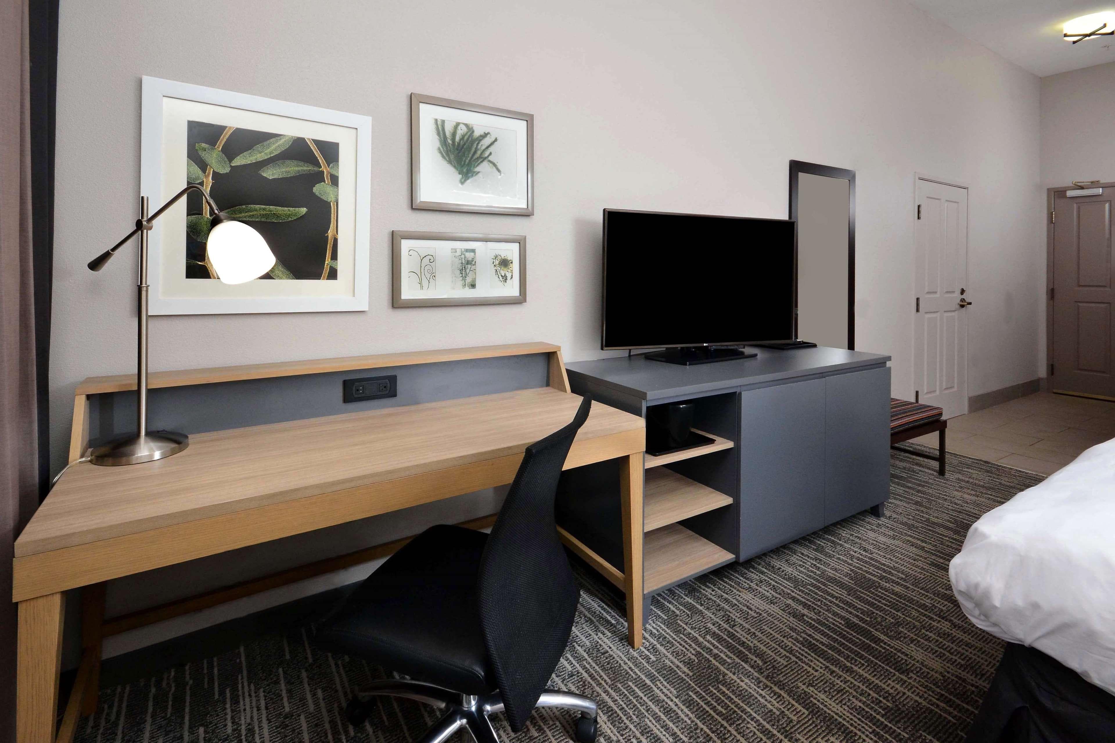 Country Inn & Suites by Radisson, Asheville West near Biltmore — 6