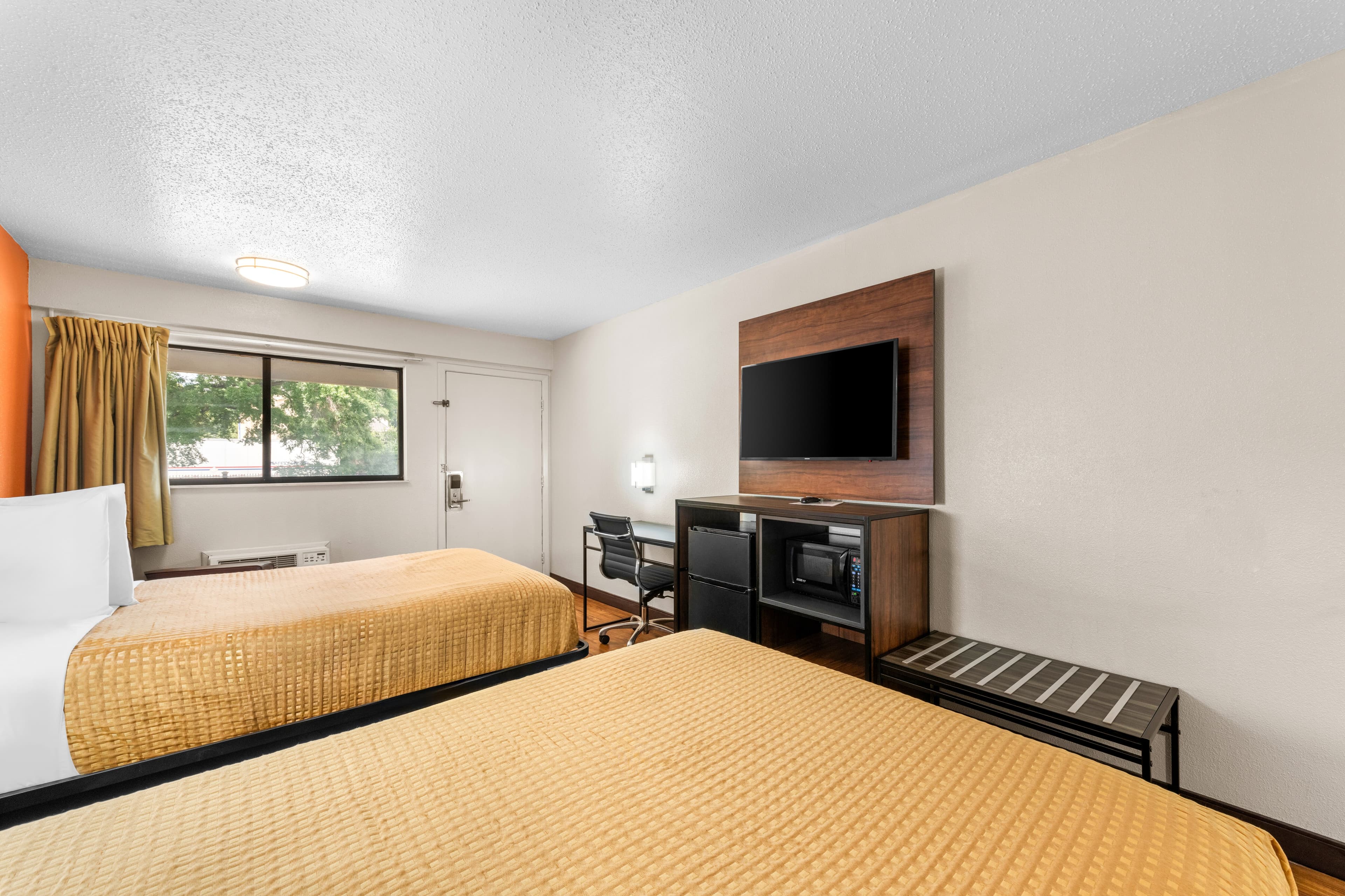 Econo Lodge Charlotte Airport - Image 5