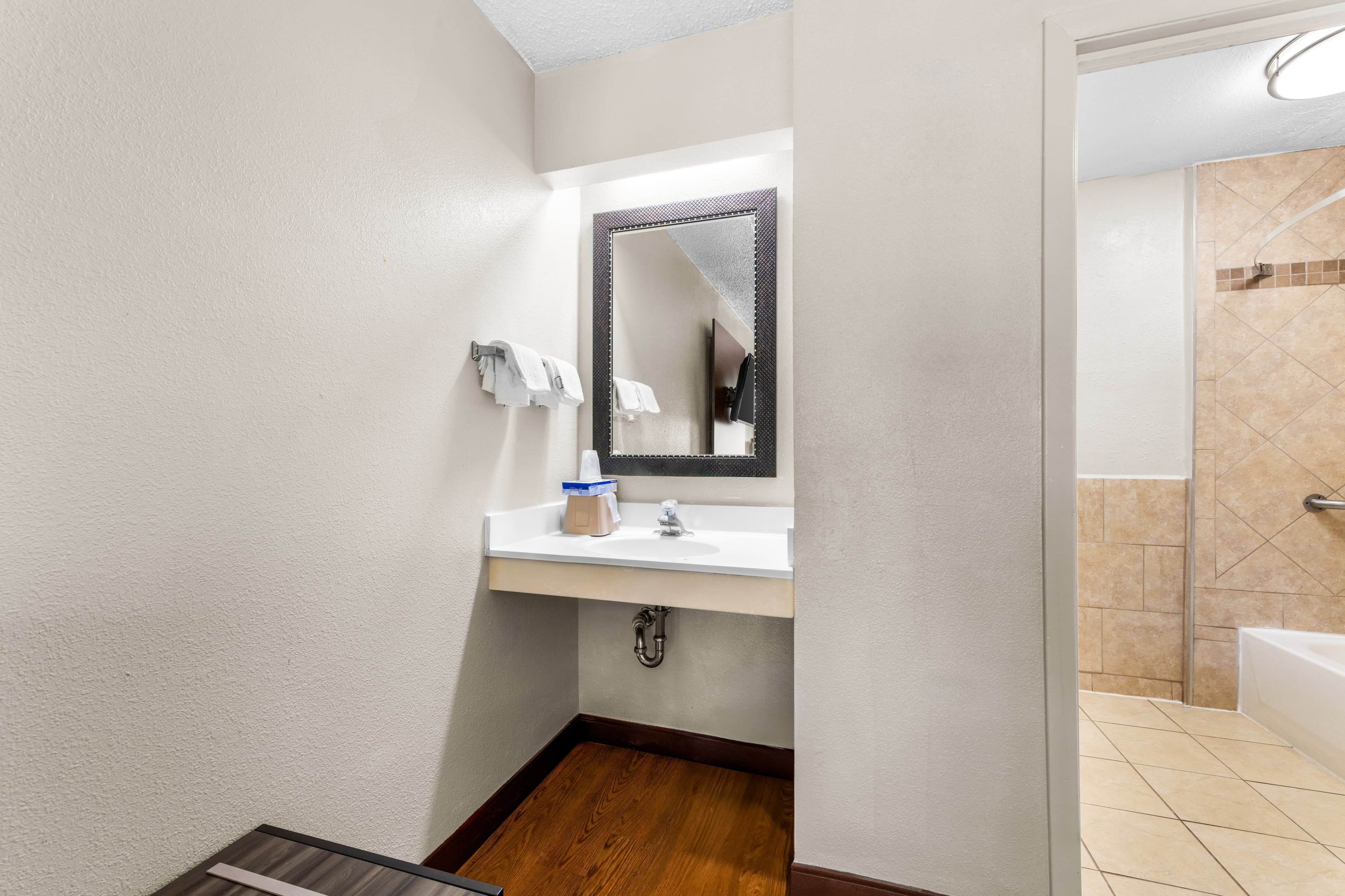 Econo Lodge Charlotte Airport — 31