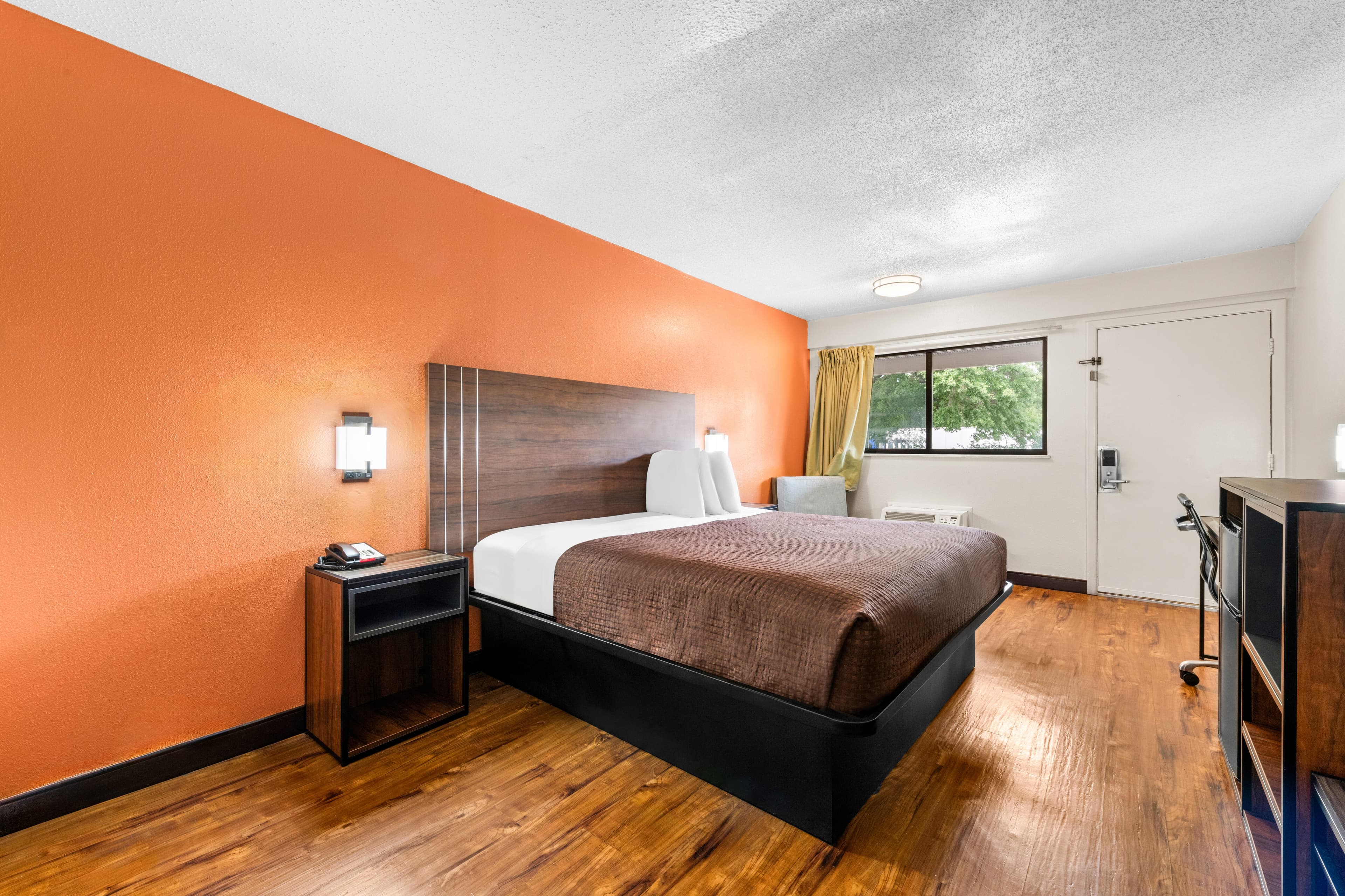 Econo Lodge Charlotte Airport — 10