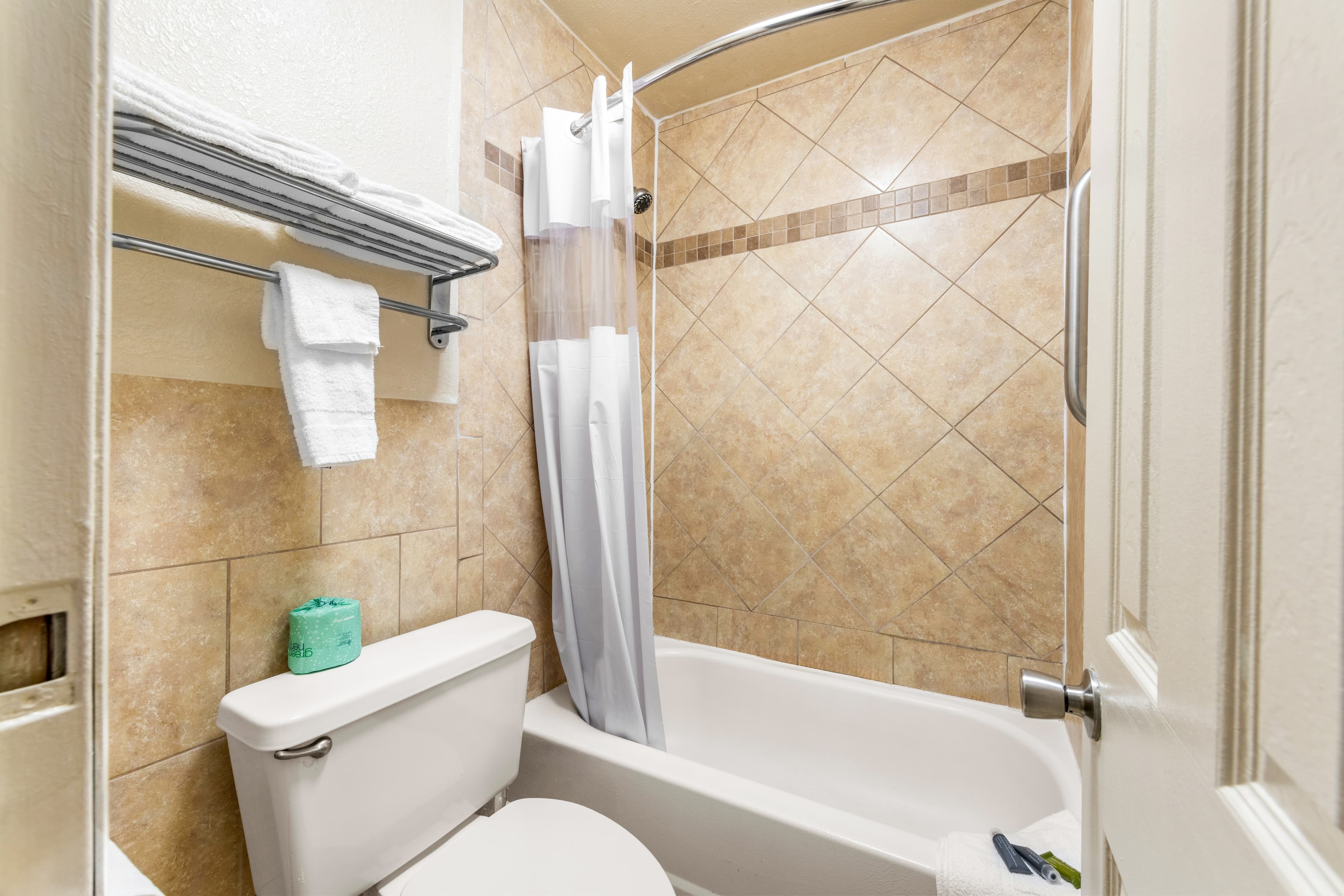 Econo Lodge Charlotte Airport — 12