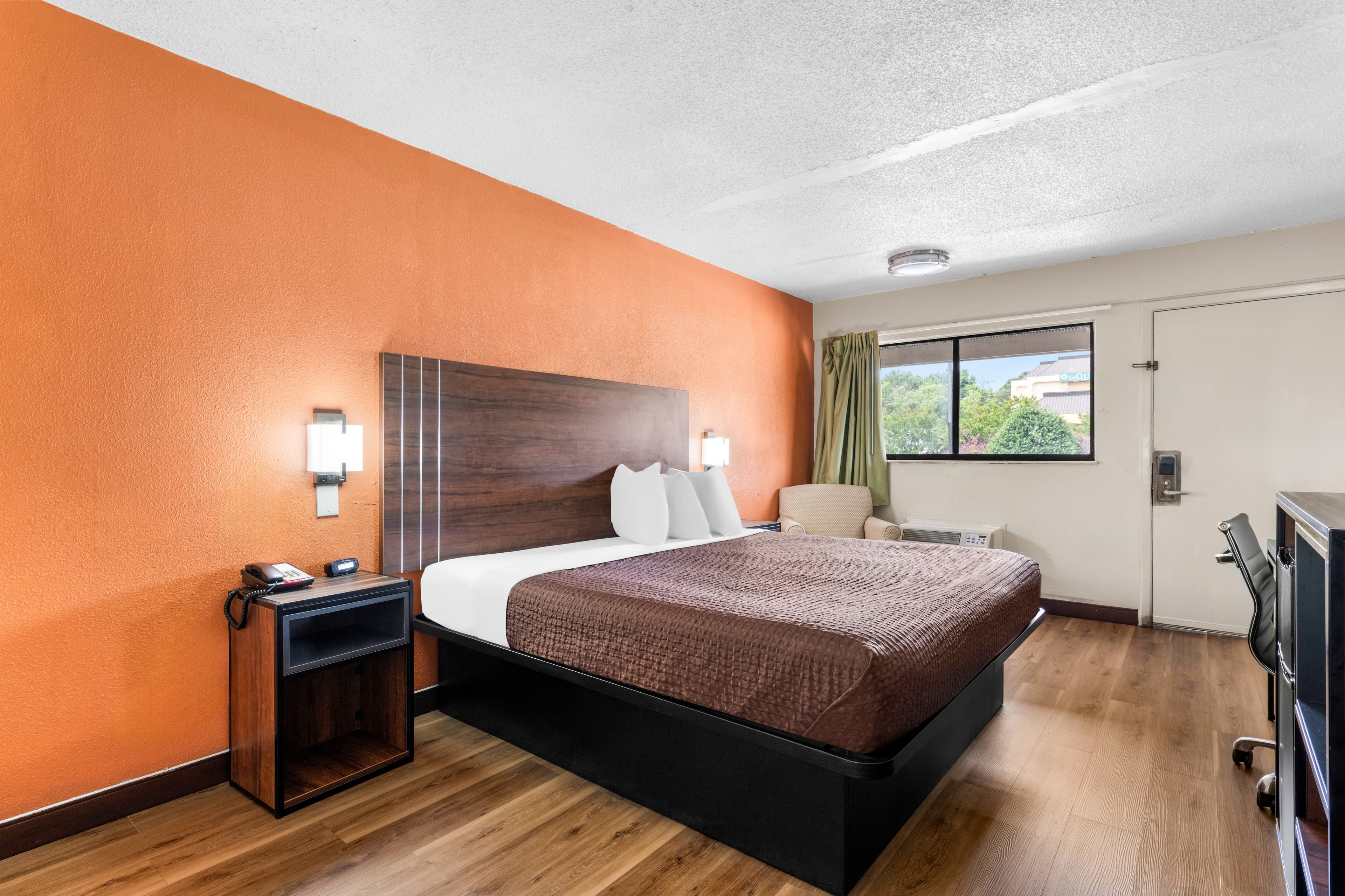Econo Lodge Charlotte Airport — 25