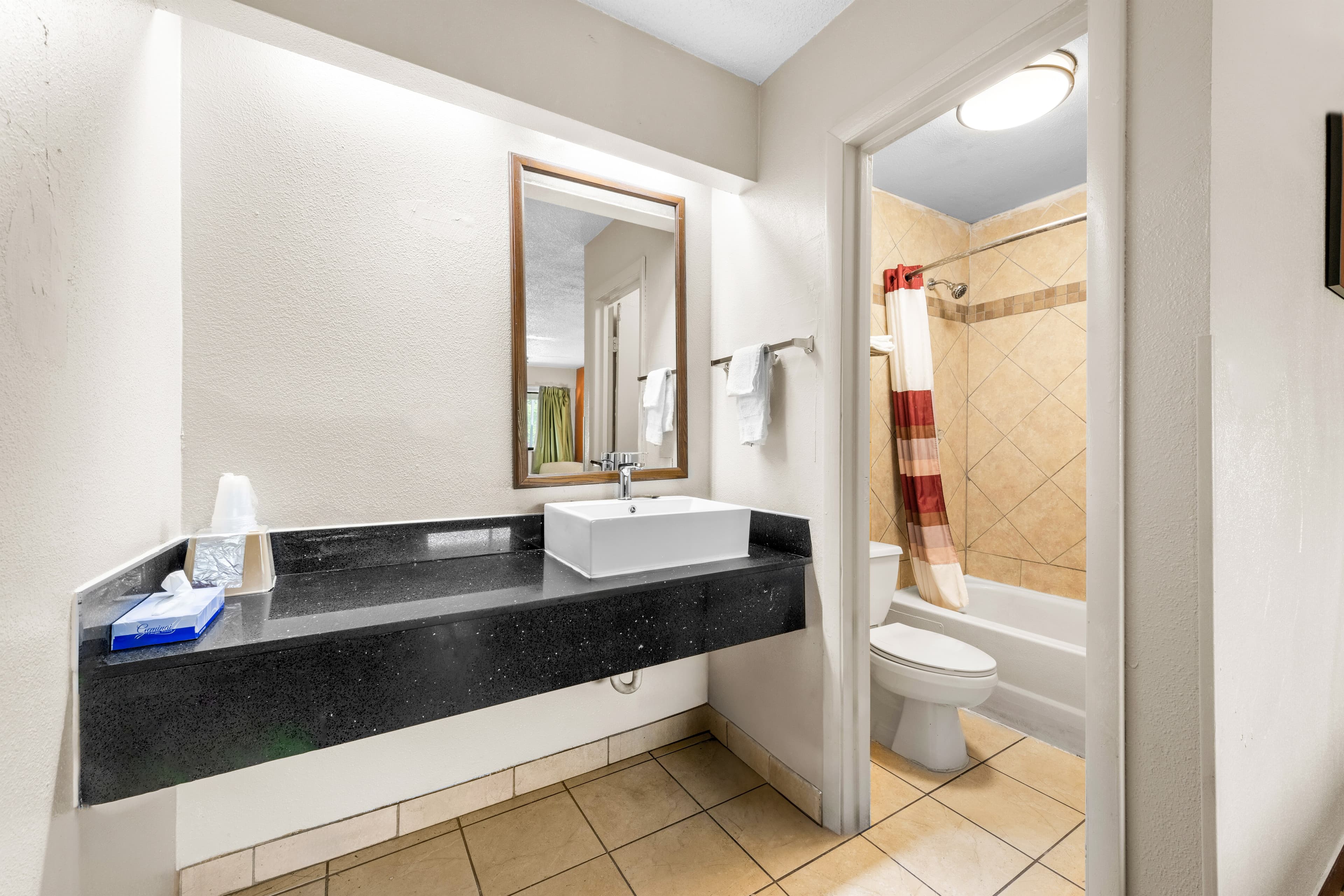 Econo Lodge Charlotte Airport — 27