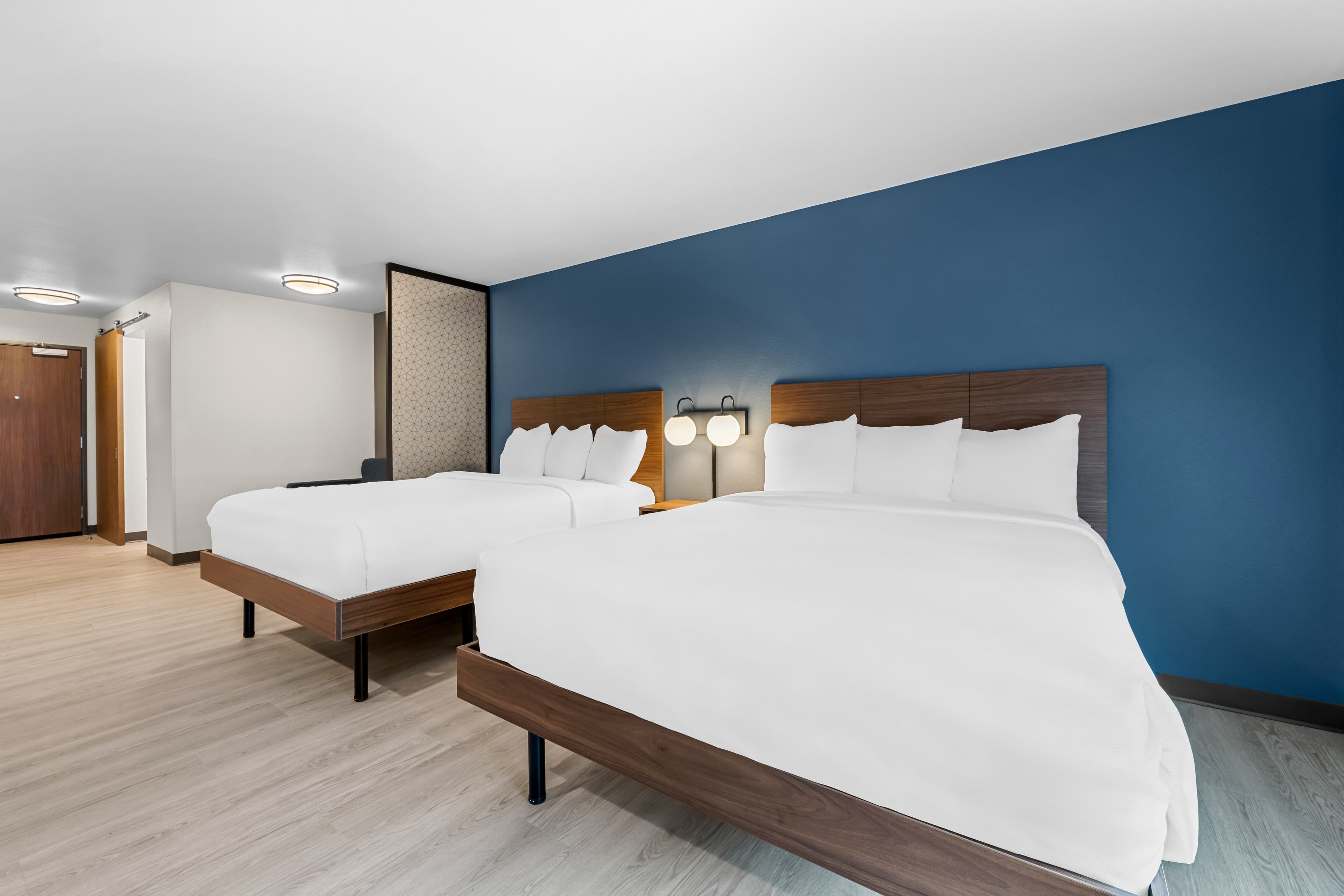 Everhome Suites Fayetteville near Fort Bragg - Image 4