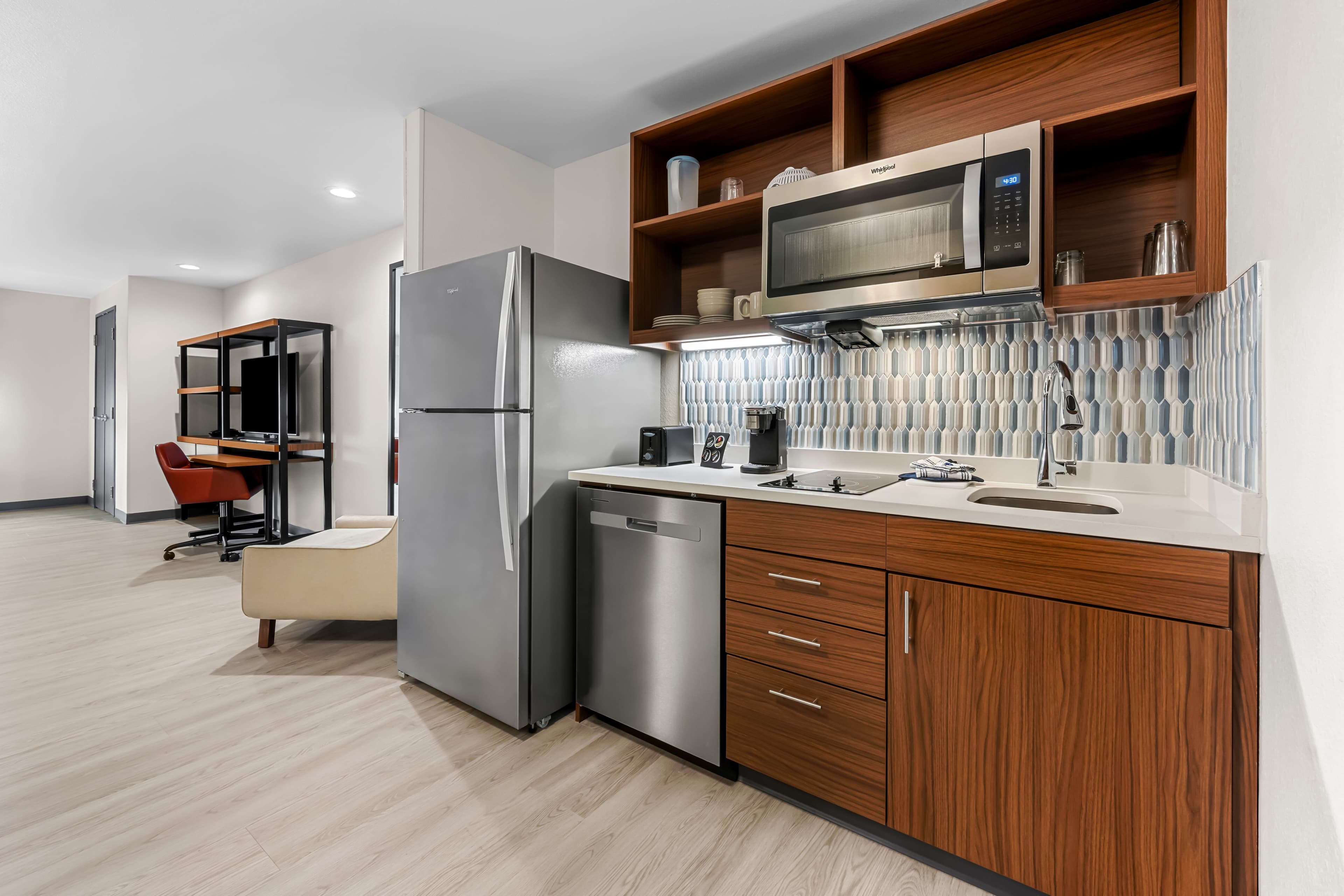 Everhome Suites Fayetteville near Fort Bragg — 6