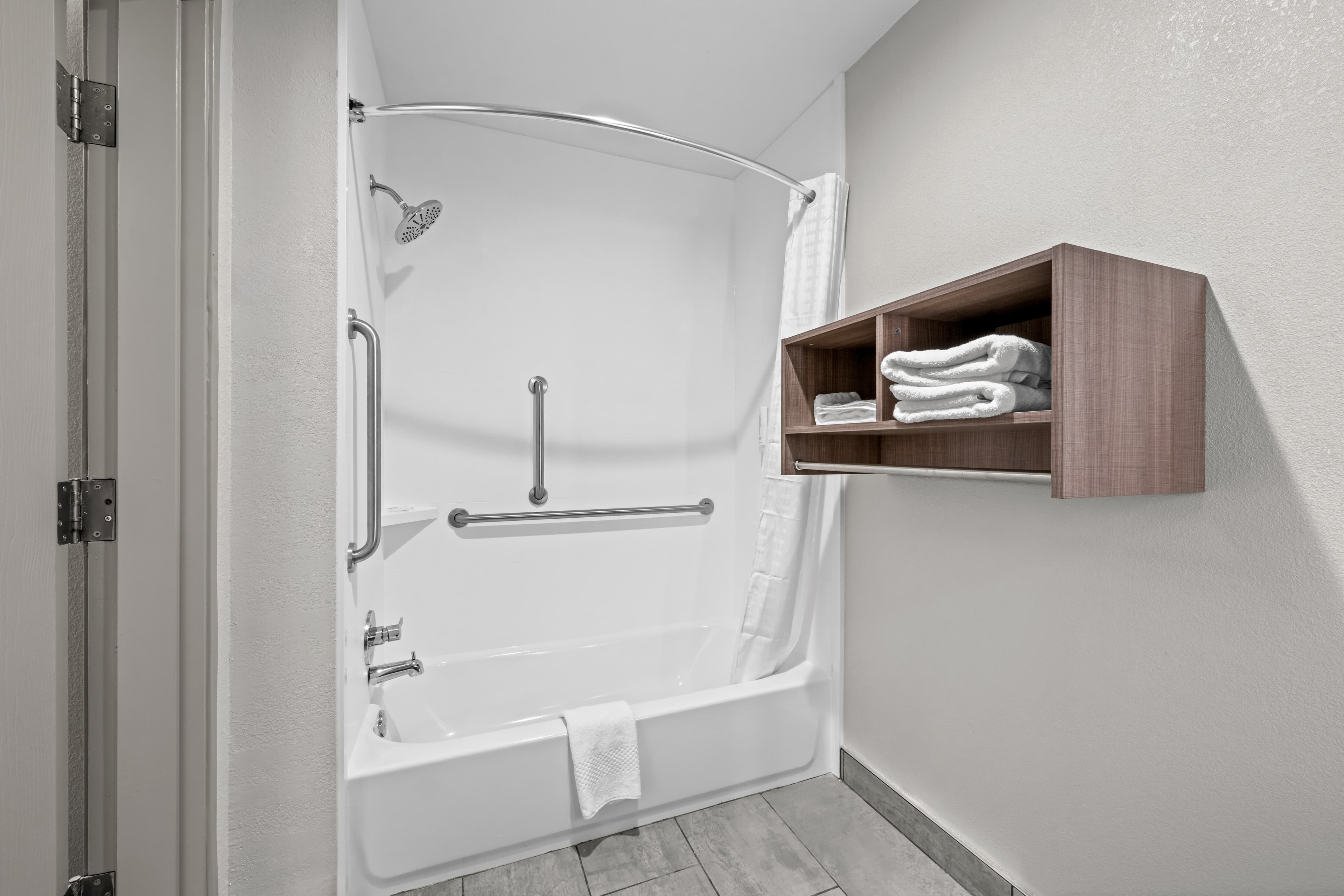 Clarion Pointe — 6
