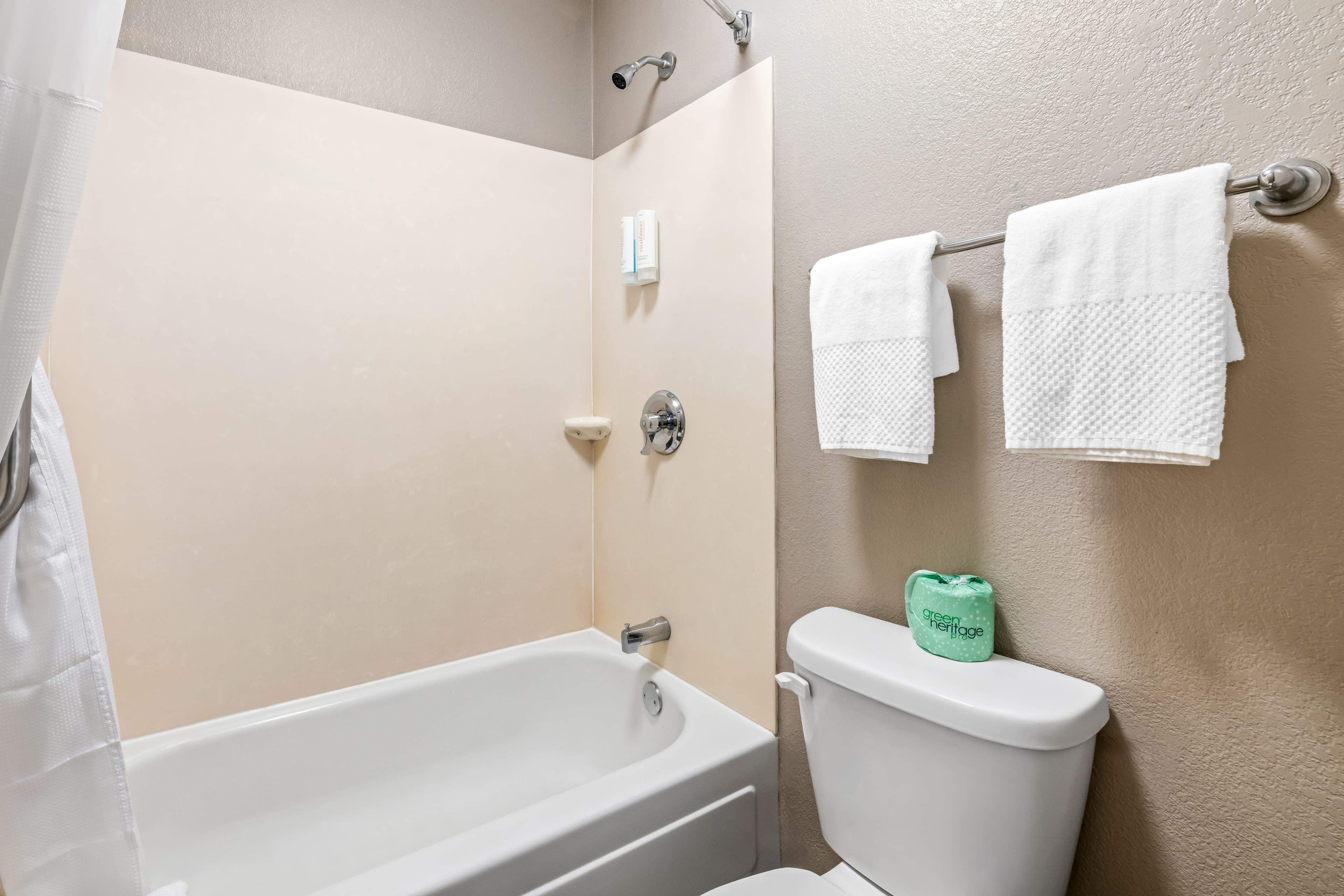 Econo Lodge Hickory — 9