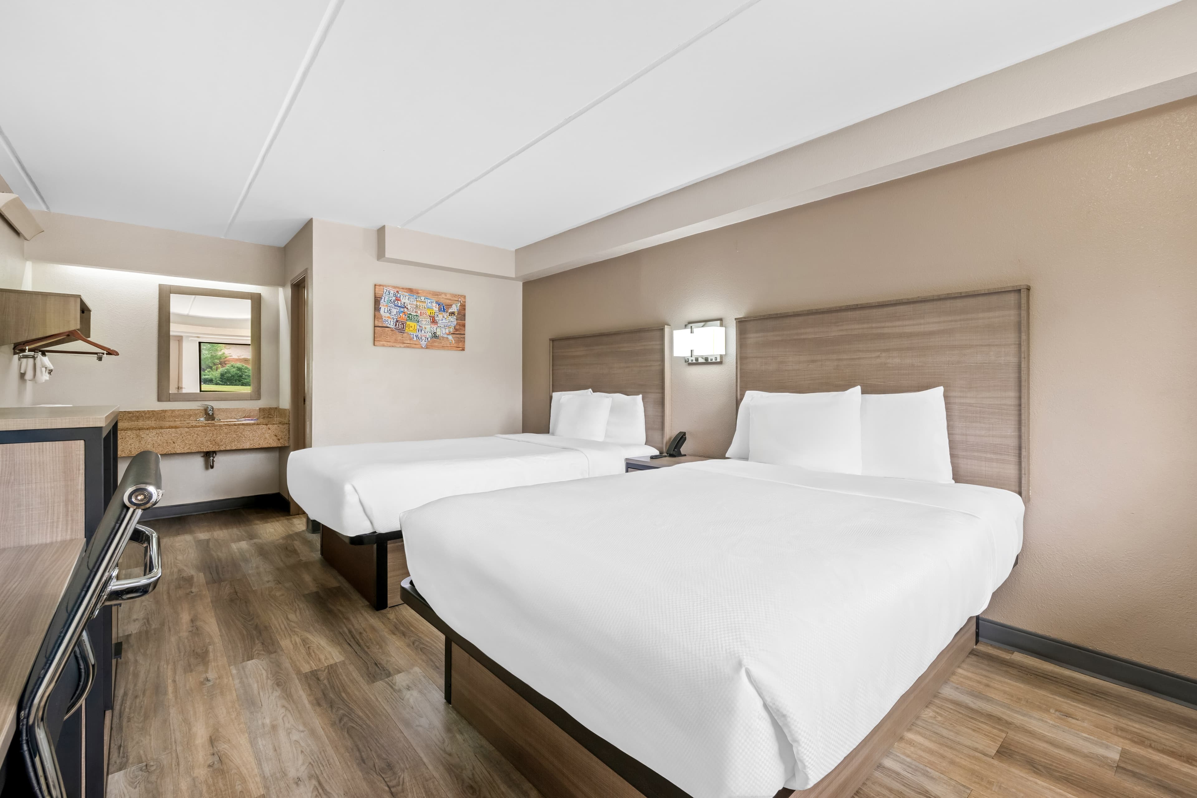 Econo Lodge Hickory — 21