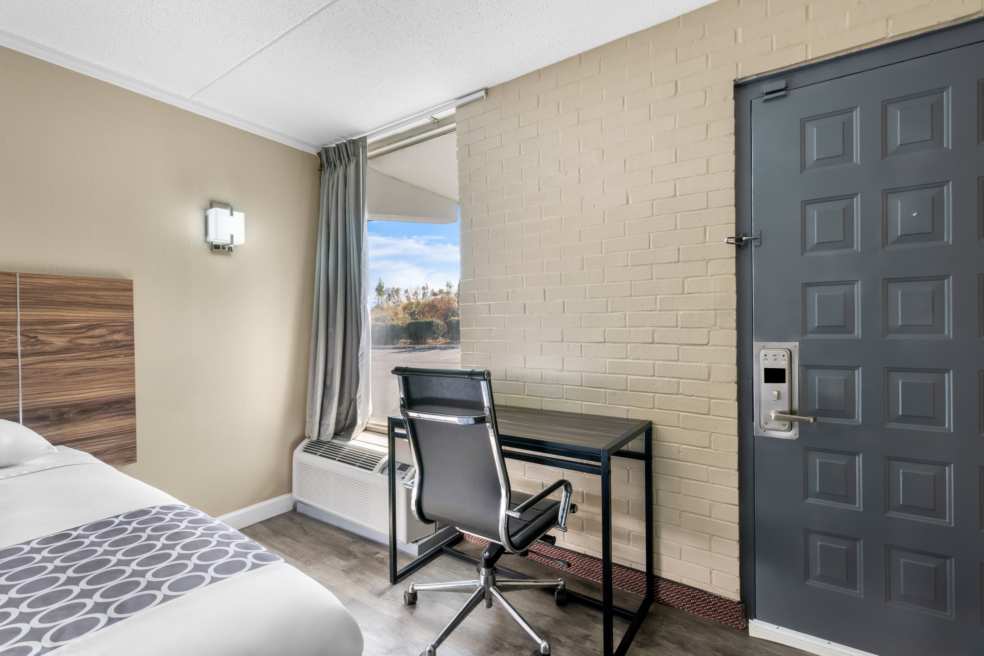 Rodeway Inn Charlotte South - Image 3