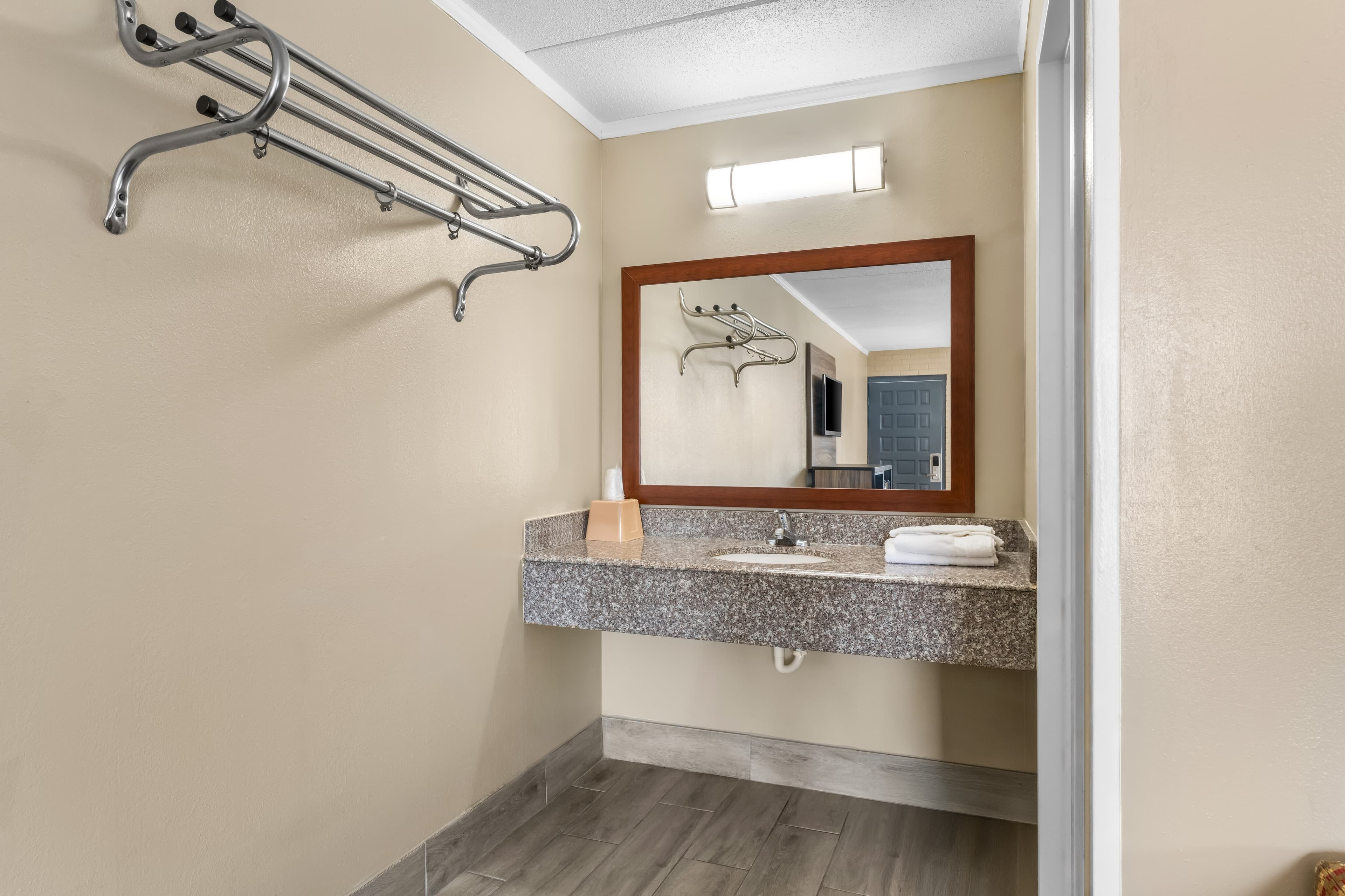 Rodeway Inn Charlotte South — 17