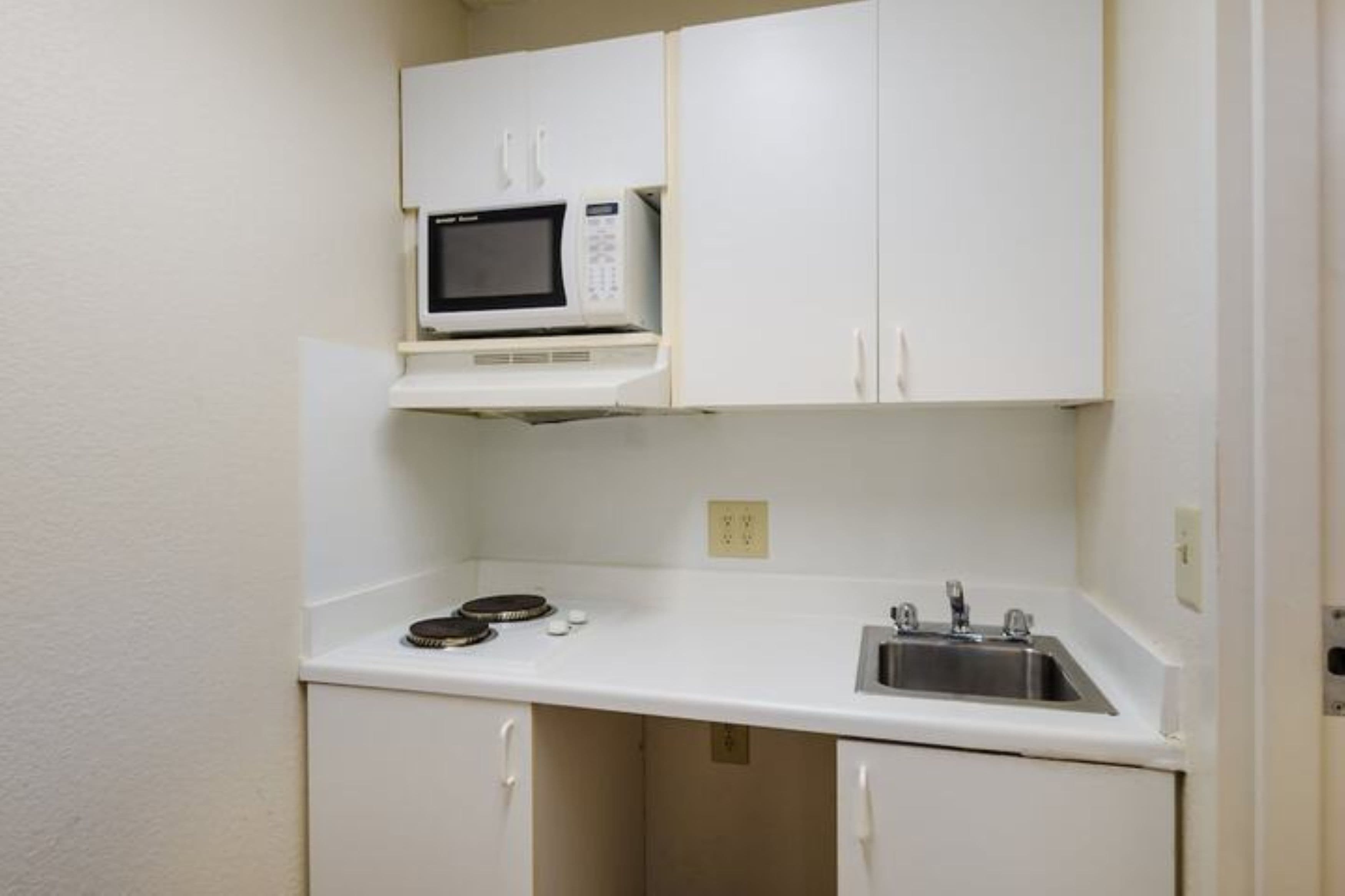 Suburban Studios Winston Salem-University Parkway — 10