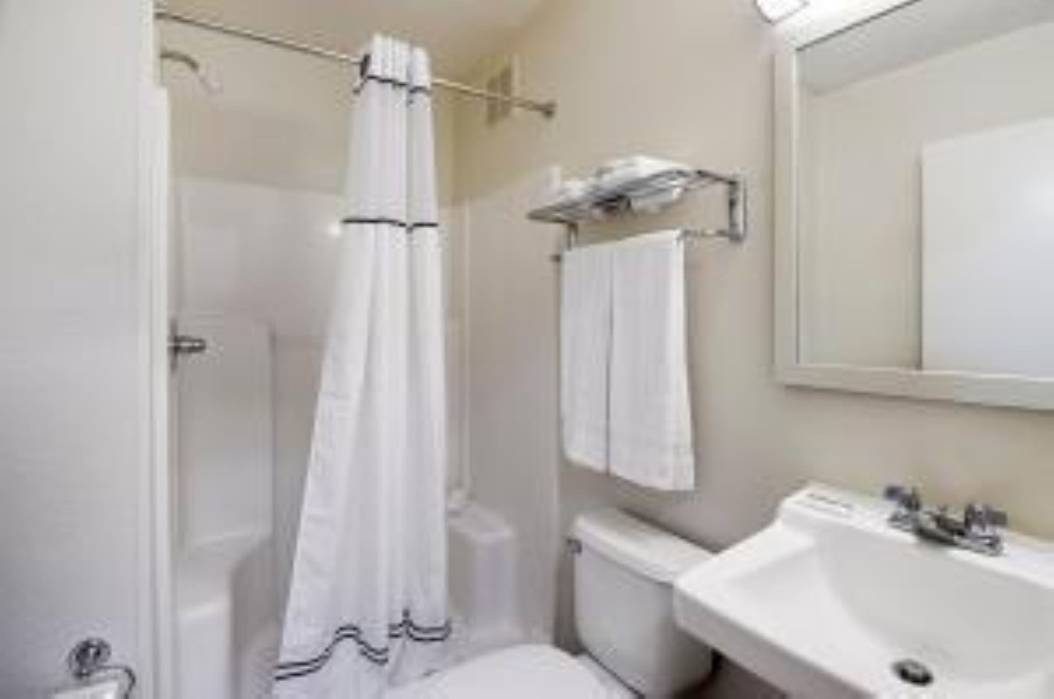 Suburban Studios Winston Salem-University Parkway — 11